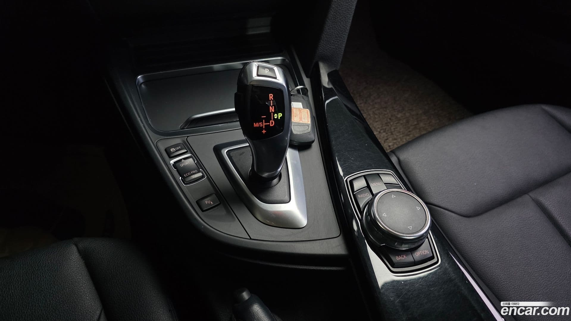 Main__Slider__Photo:3-Series BMW 2016.8-8