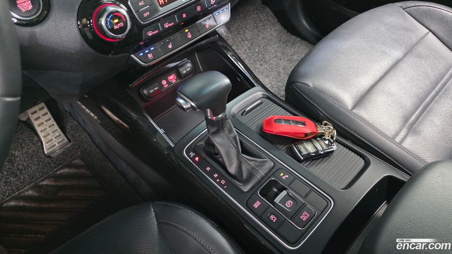 Main__Slider__Photo:Sorento Kia 2018.6-8