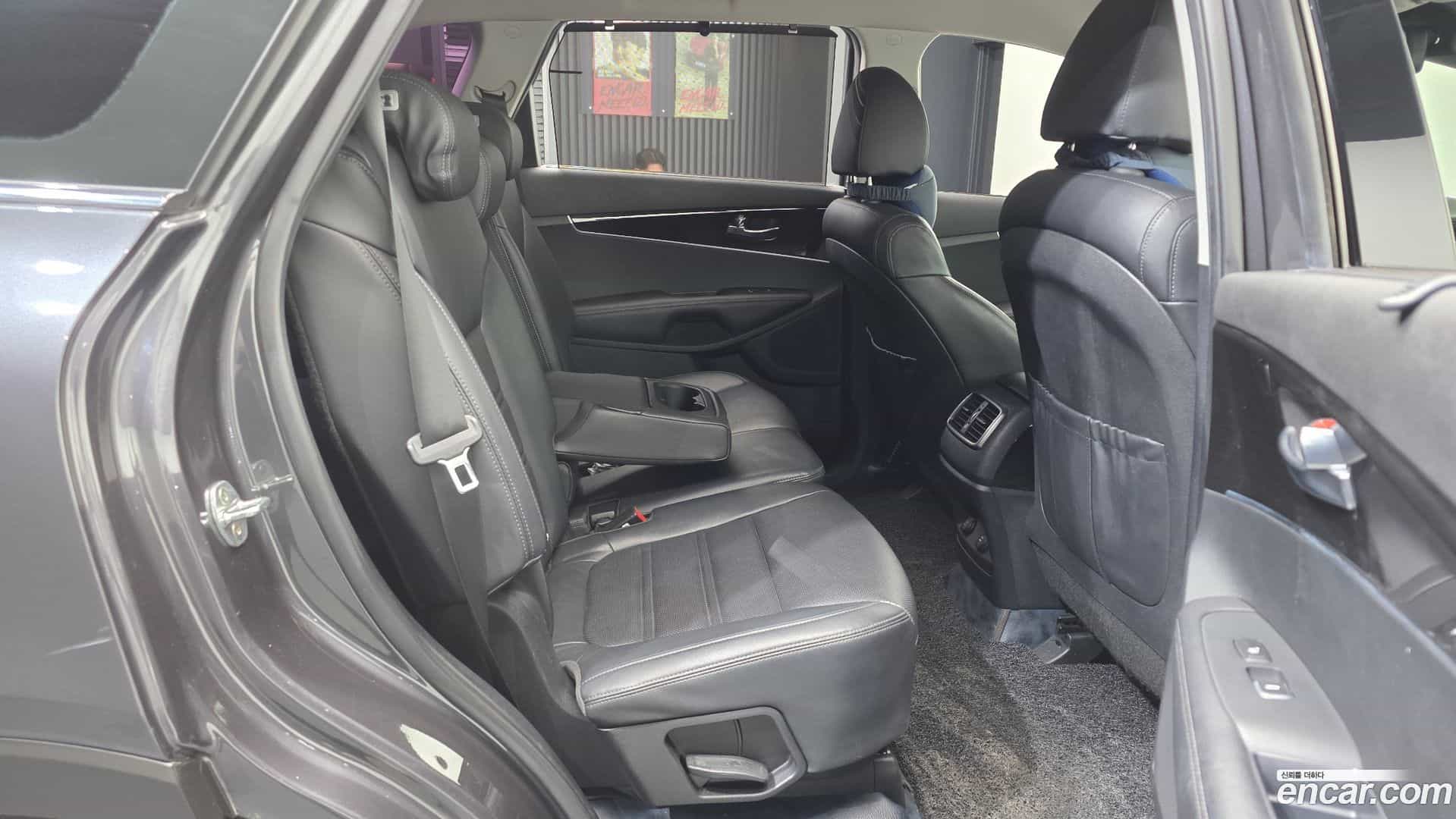 Sorento Kia 2018.6-OPTION-016