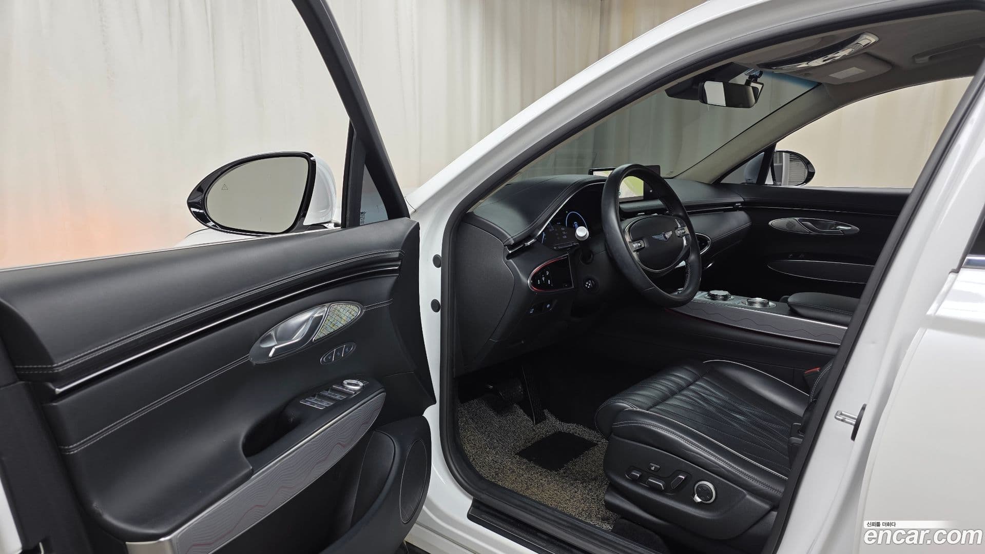 Main__Slider__Photo:GV70 Genesis 2021.1-9