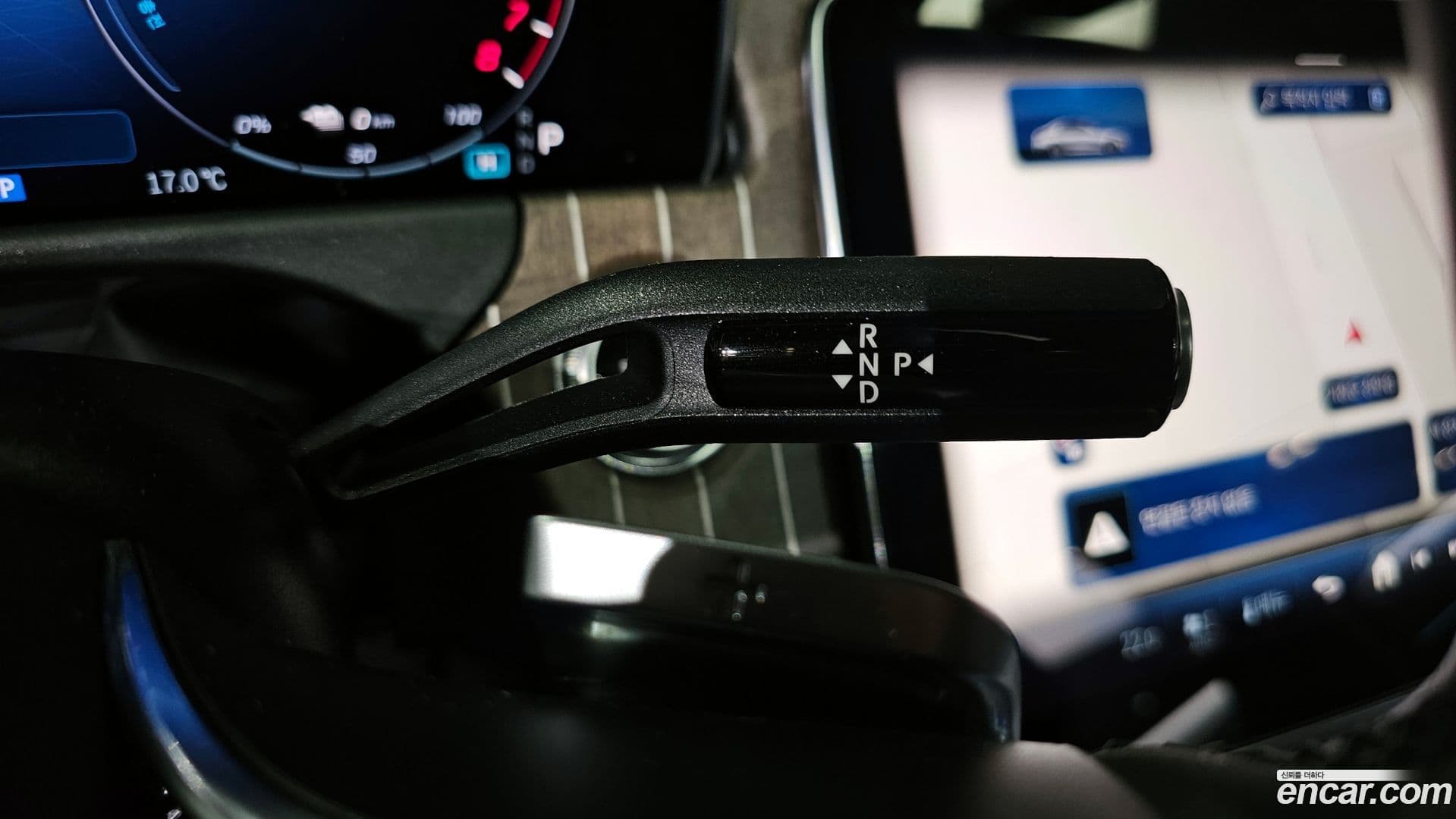 Main__Slider__Photo:E-Class Mercedes-Benz 2025.7-8