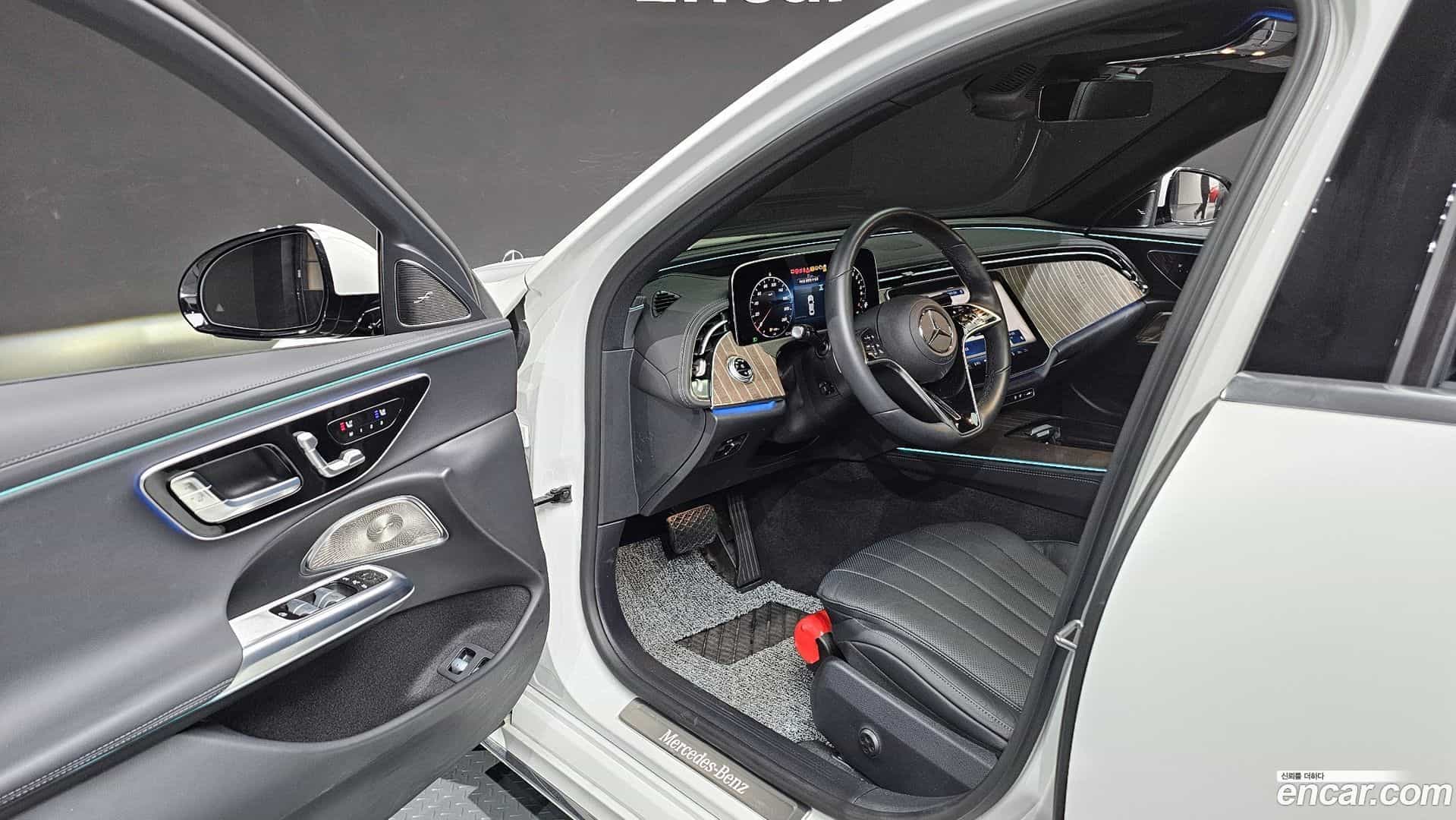 E-Class Mercedes-Benz 2025.7-OPTION-015