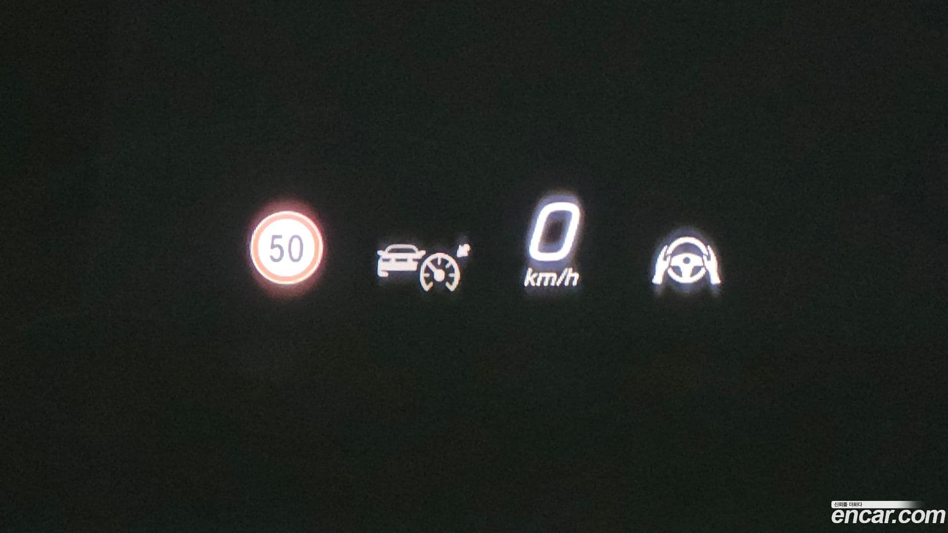 Main__Slider__Photo:E-Class Mercedes-Benz 2025.7-17