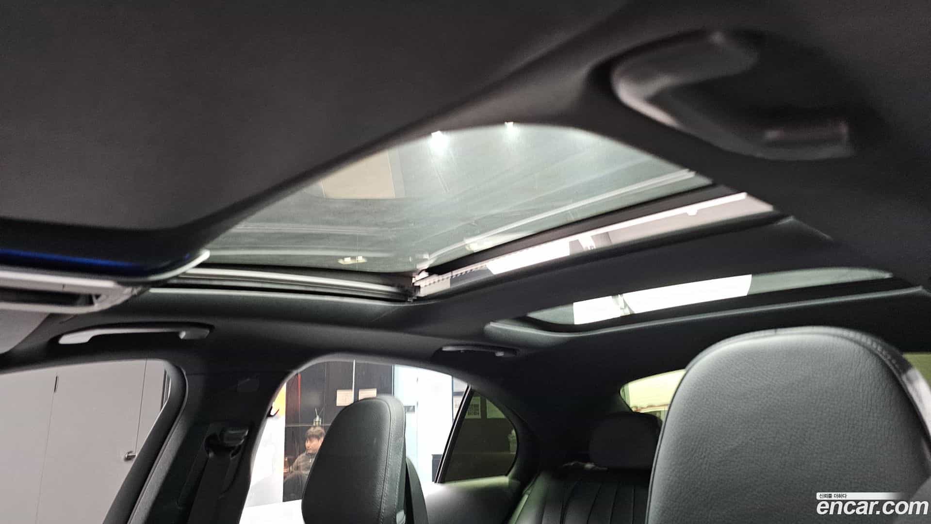 E-Class Mercedes-Benz 2025.7-OPTION-024