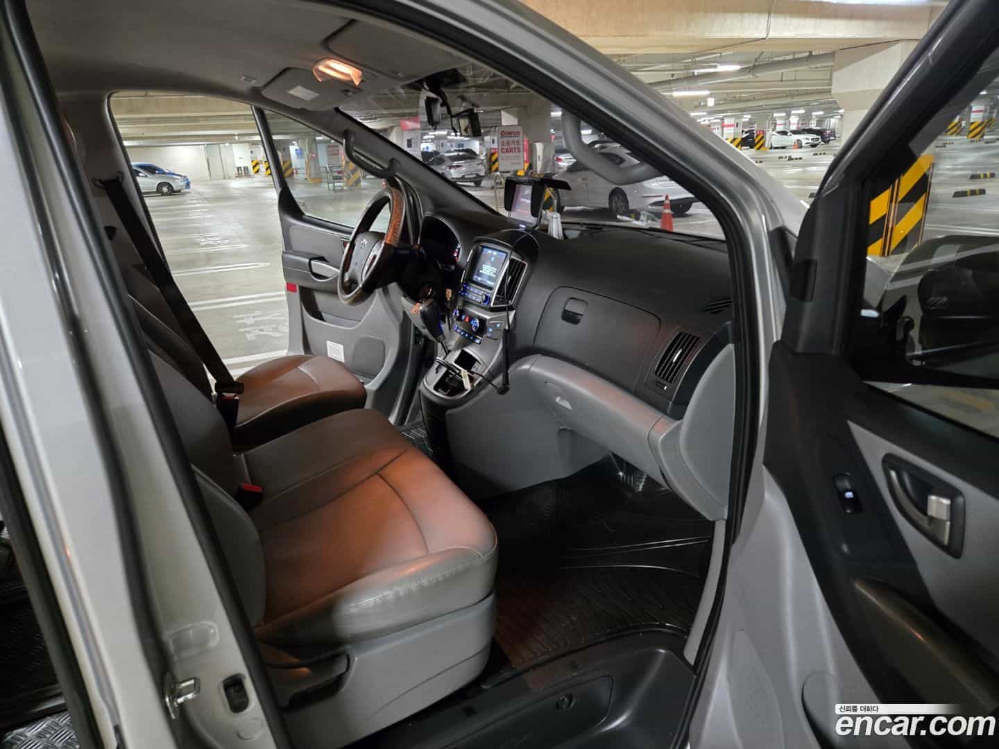 Starex Hyundai 2019.9-OPTION-015
