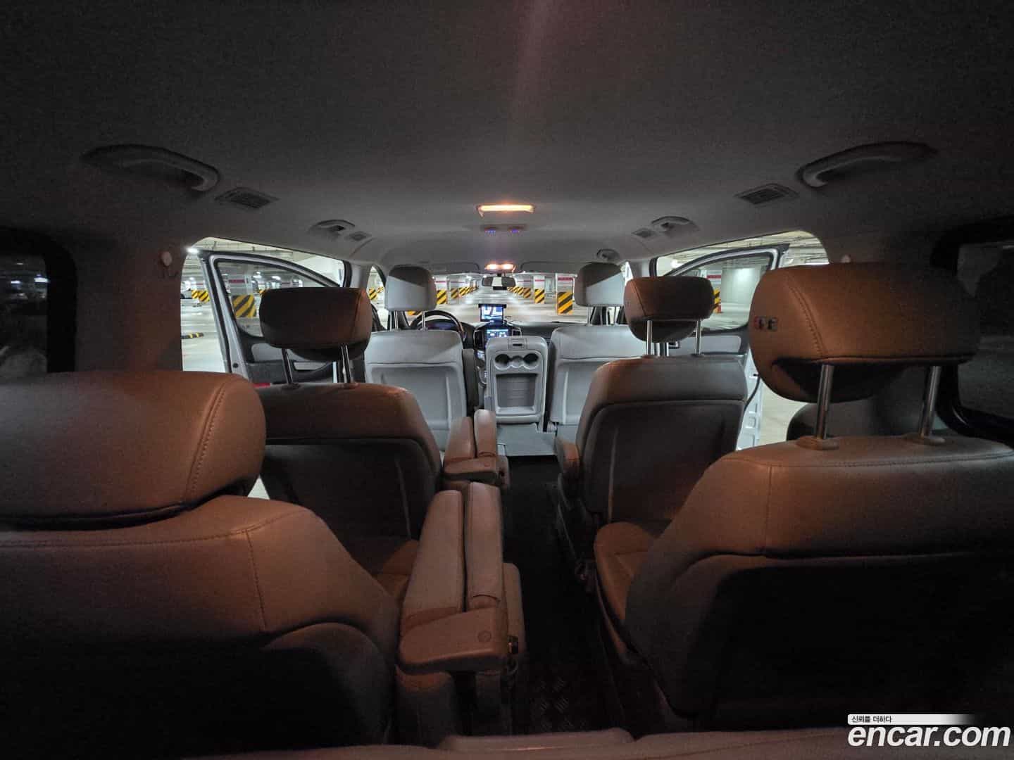 Starex Hyundai 2019.9-OPTION-018