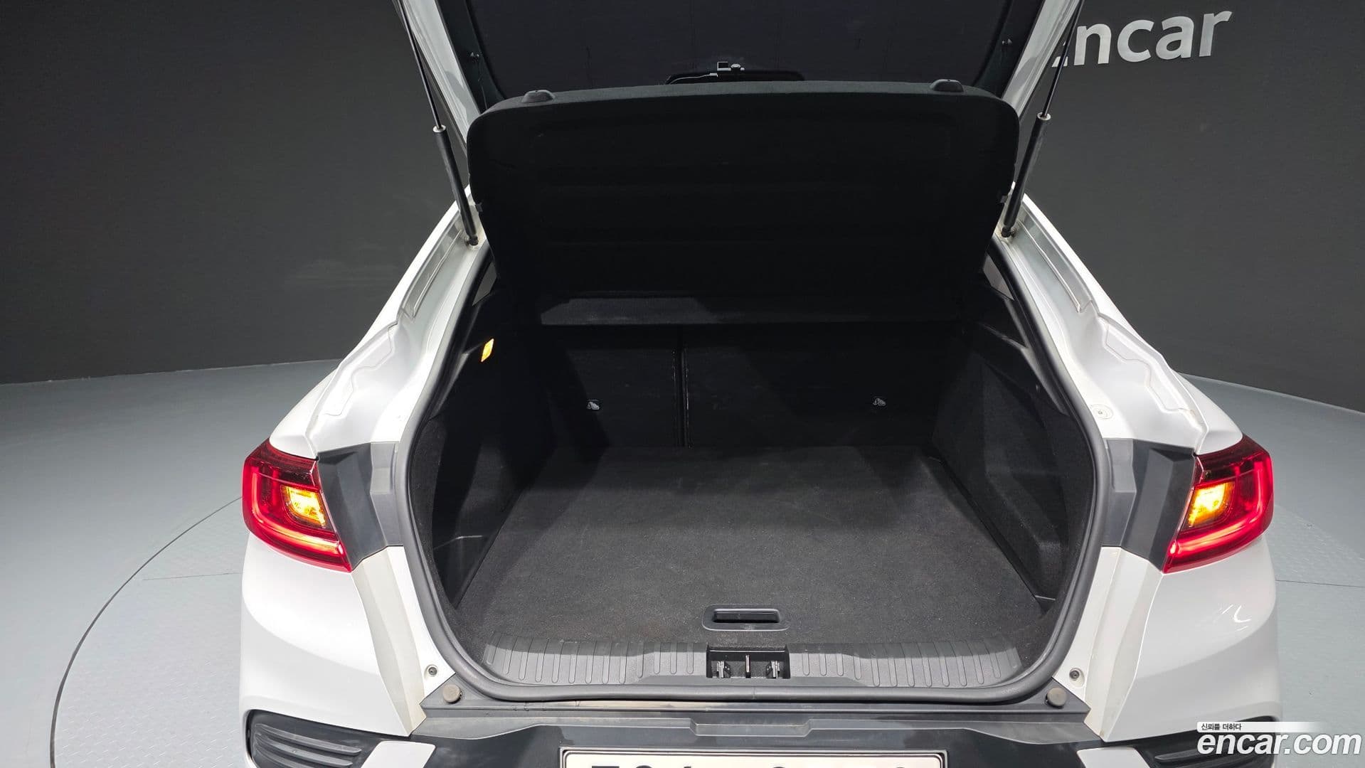 Main__Slider__Photo:XM3 Renault-KoreaSamsung 2020.5-19