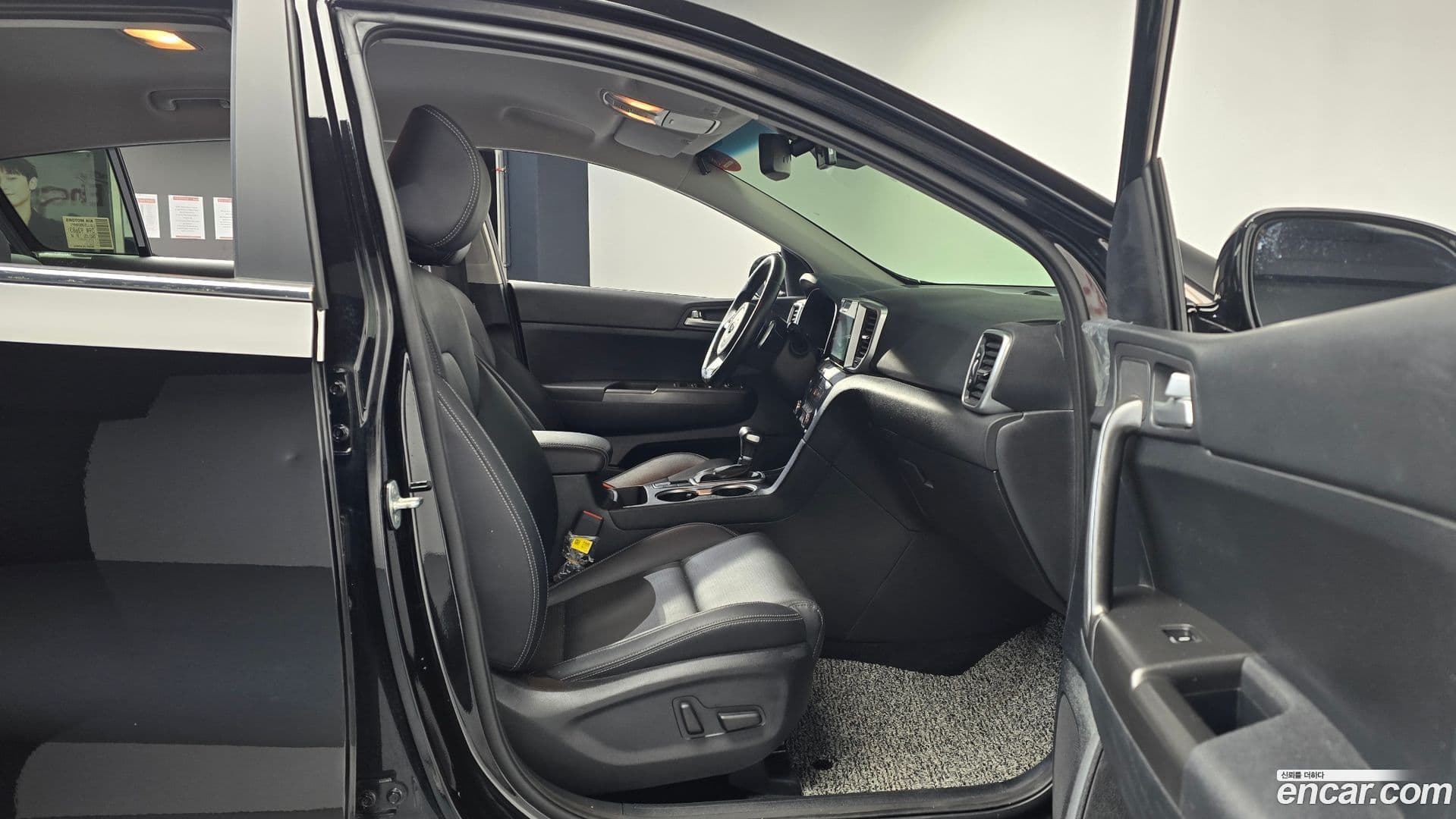 Main__Slider__Photo:Sportage Kia 2021.1-10