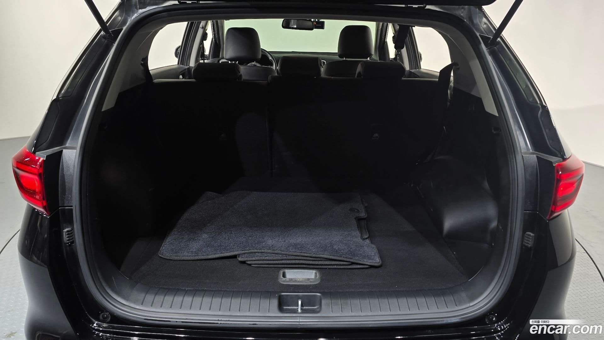 Main__Slider__Photo:Sportage Kia 2021.1-19