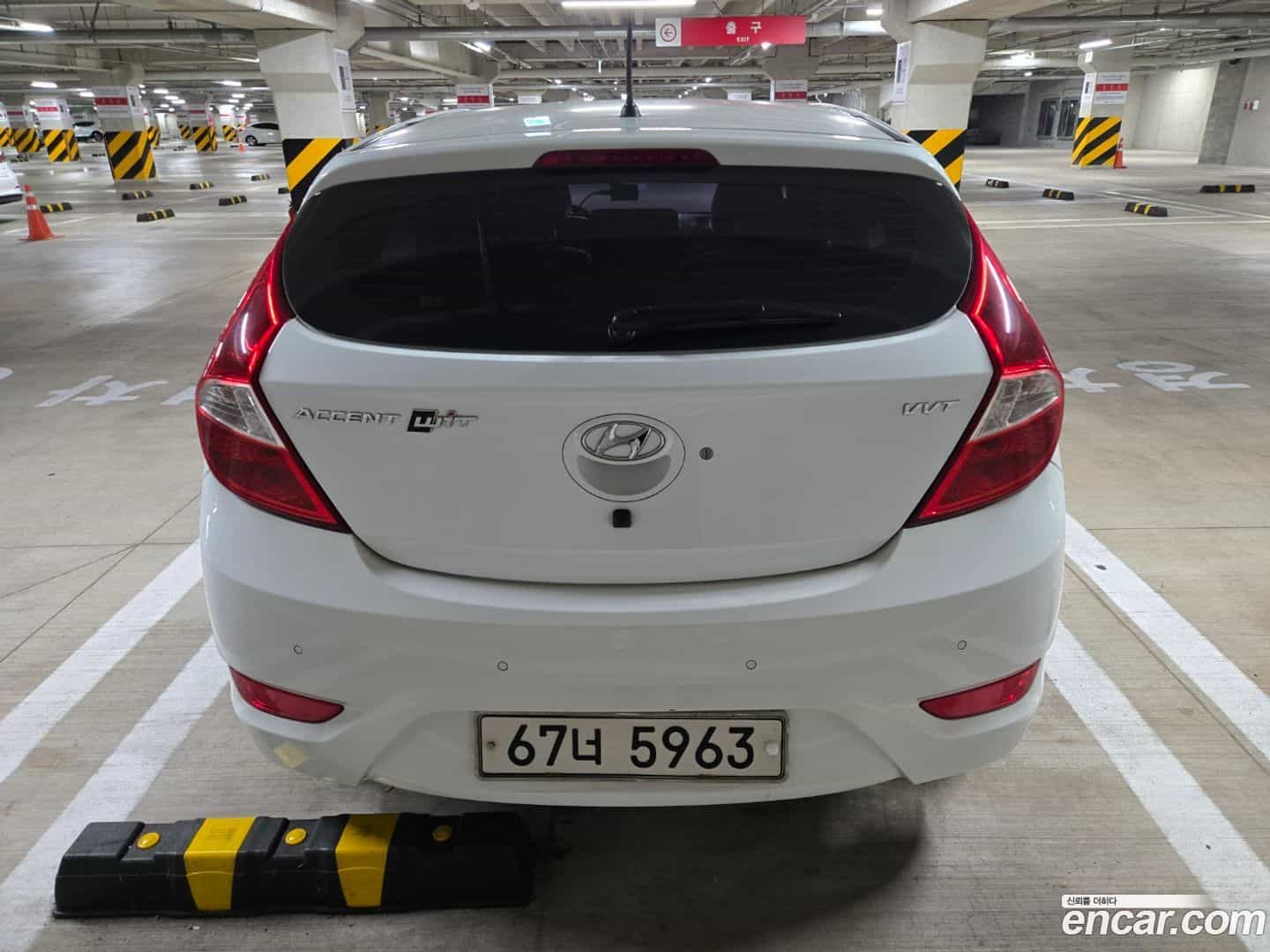 Accent Hyundai 2011.6-OUTER-004