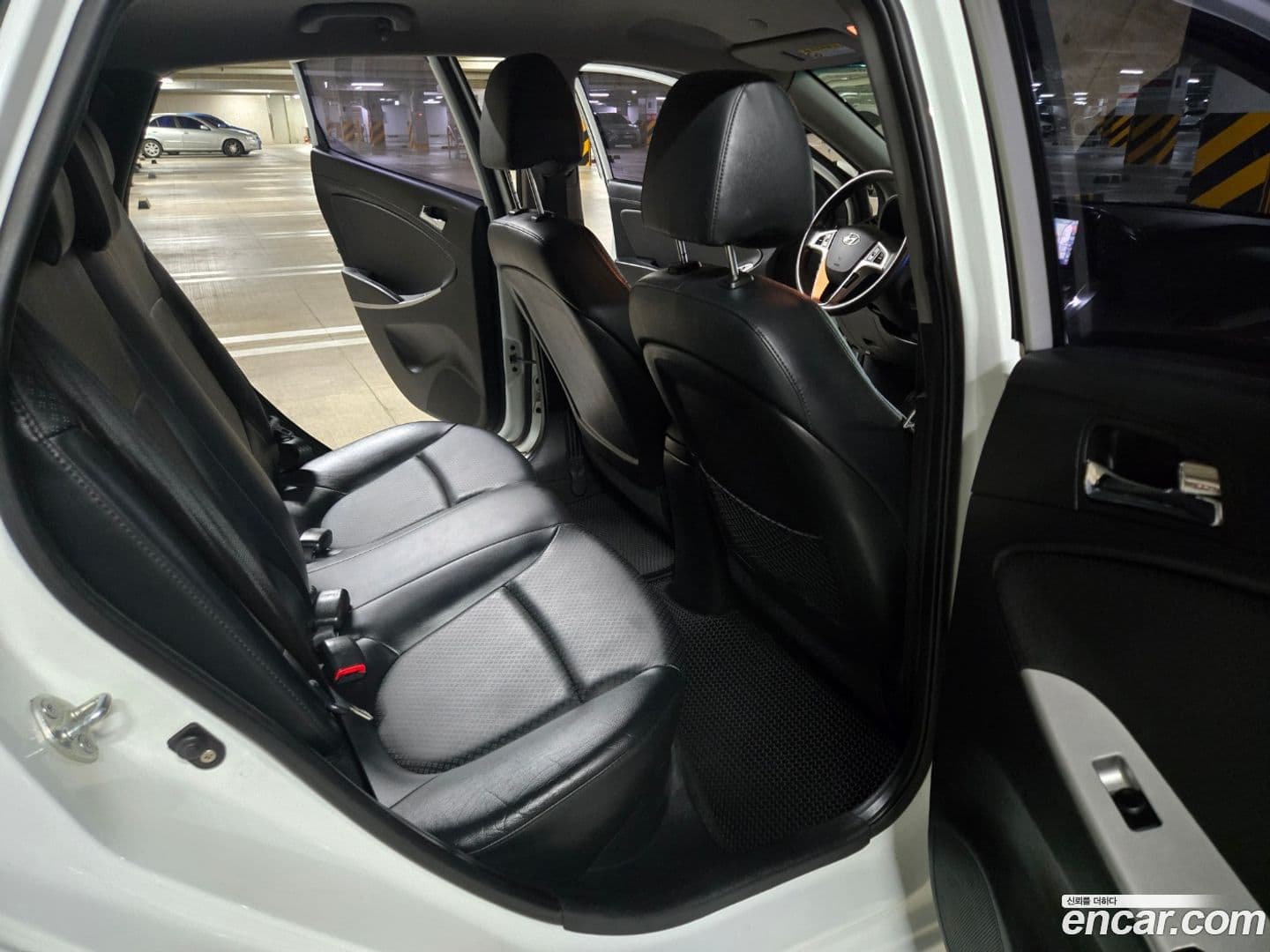 Main__Slider__Photo:Accent Hyundai 2011.6-13