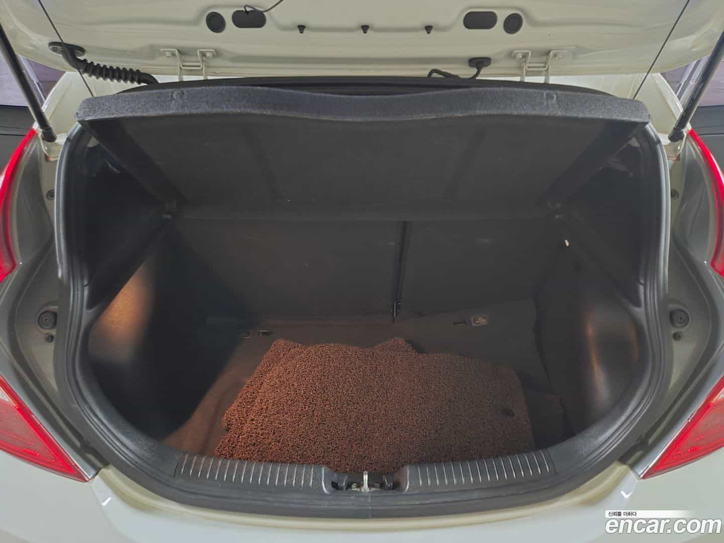 Accent Hyundai 2011.6-OPTION-019