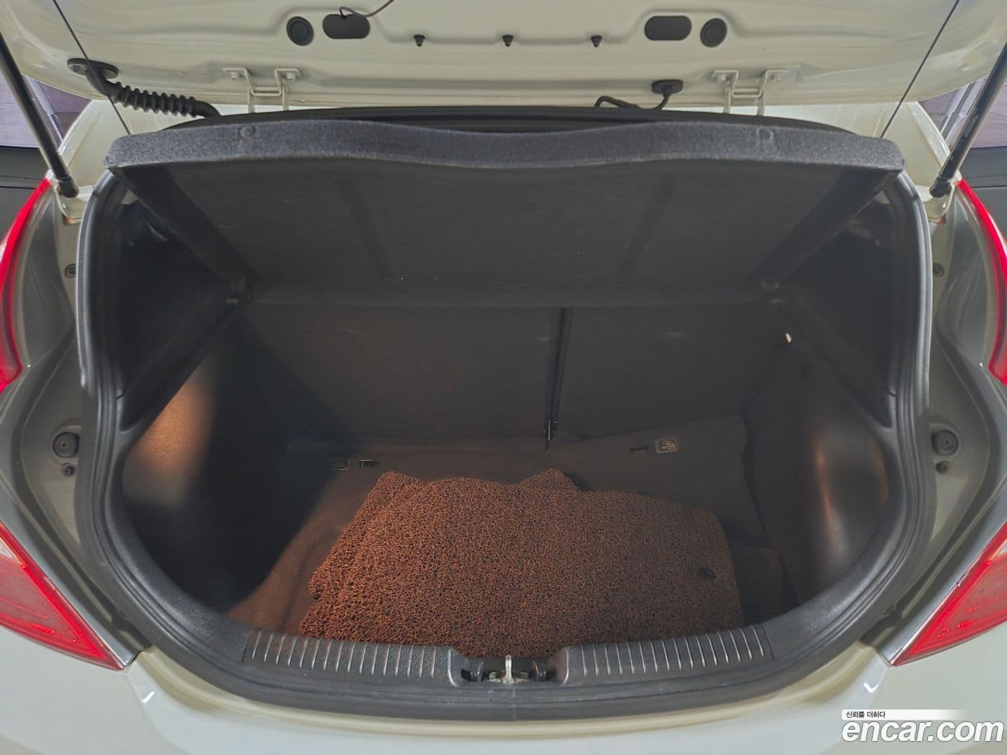 Main__Slider__Photo:Accent Hyundai 2011.6-14