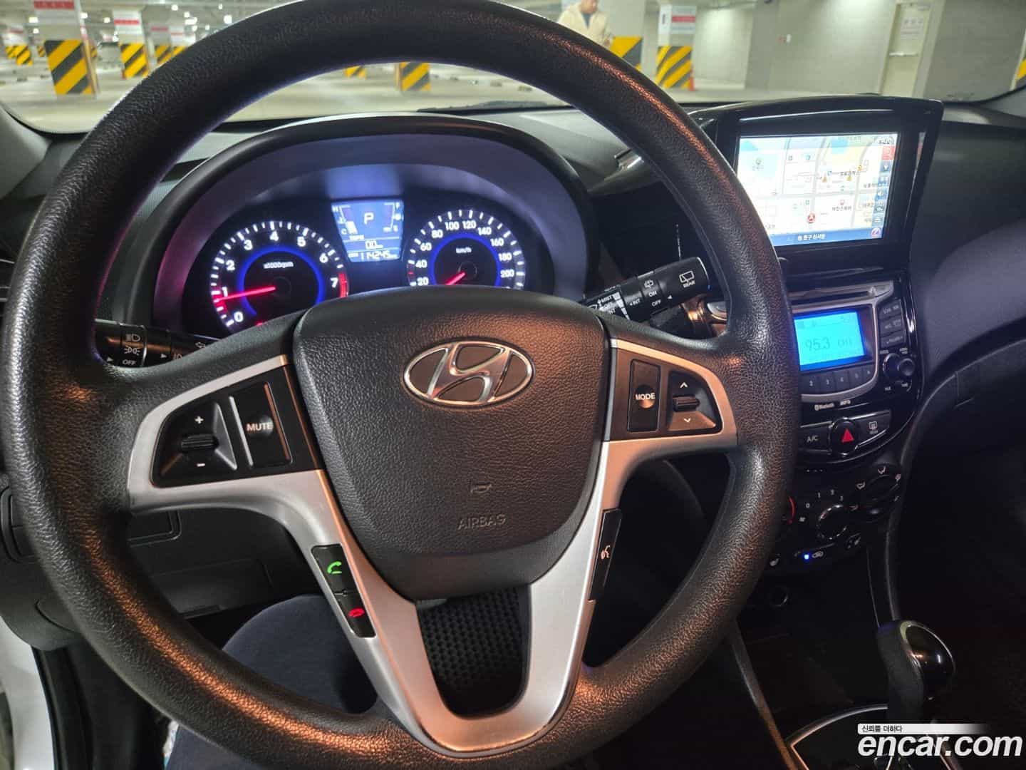 Accent Hyundai 2011.6-OPTION-020