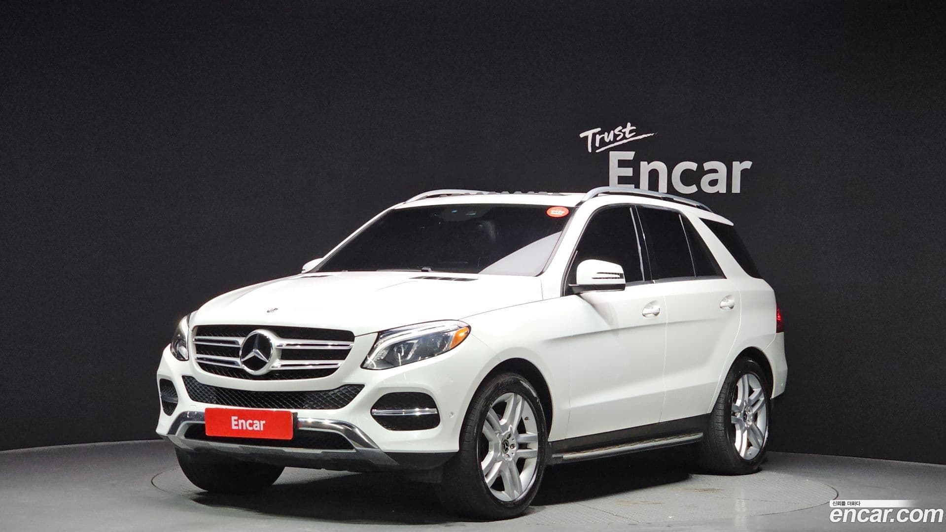 Main__Slider__Photo:GLE-Class Mercedes-Benz 2018.8-0