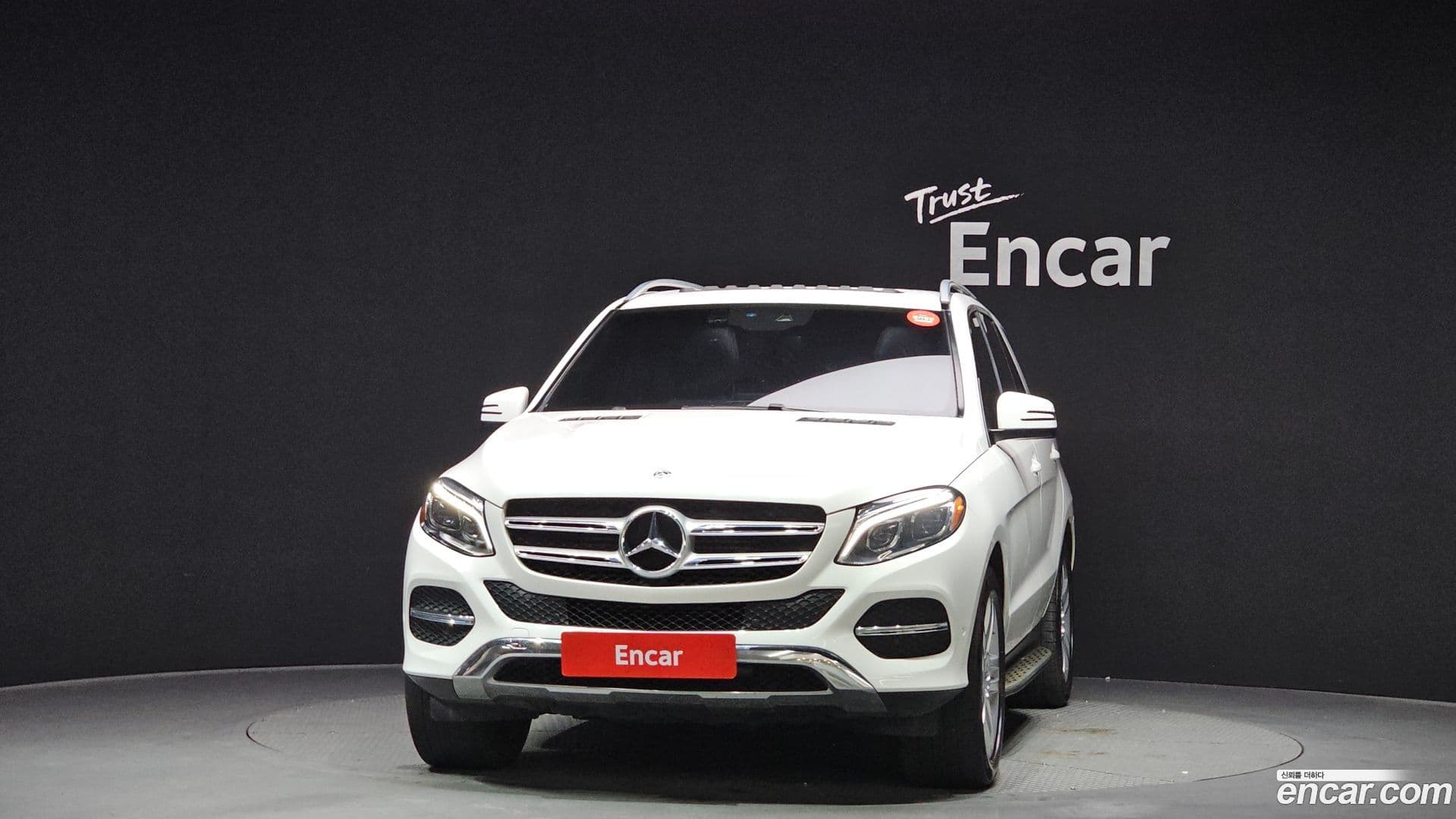 Main__Slider__Photo:GLE-Class Mercedes-Benz 2018.8-2