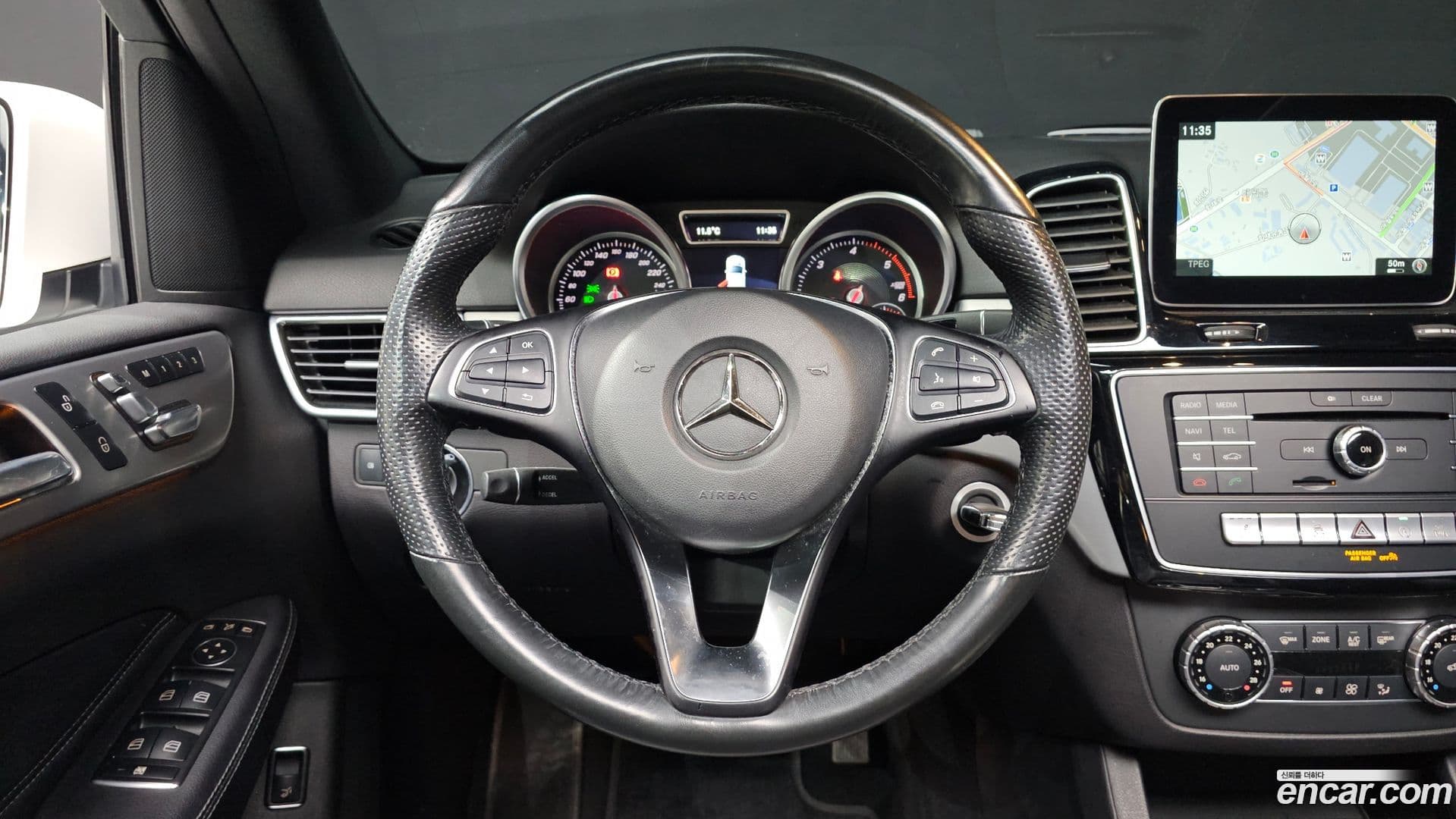 Main__Slider__Photo:GLE-Class Mercedes-Benz 2018.8-10