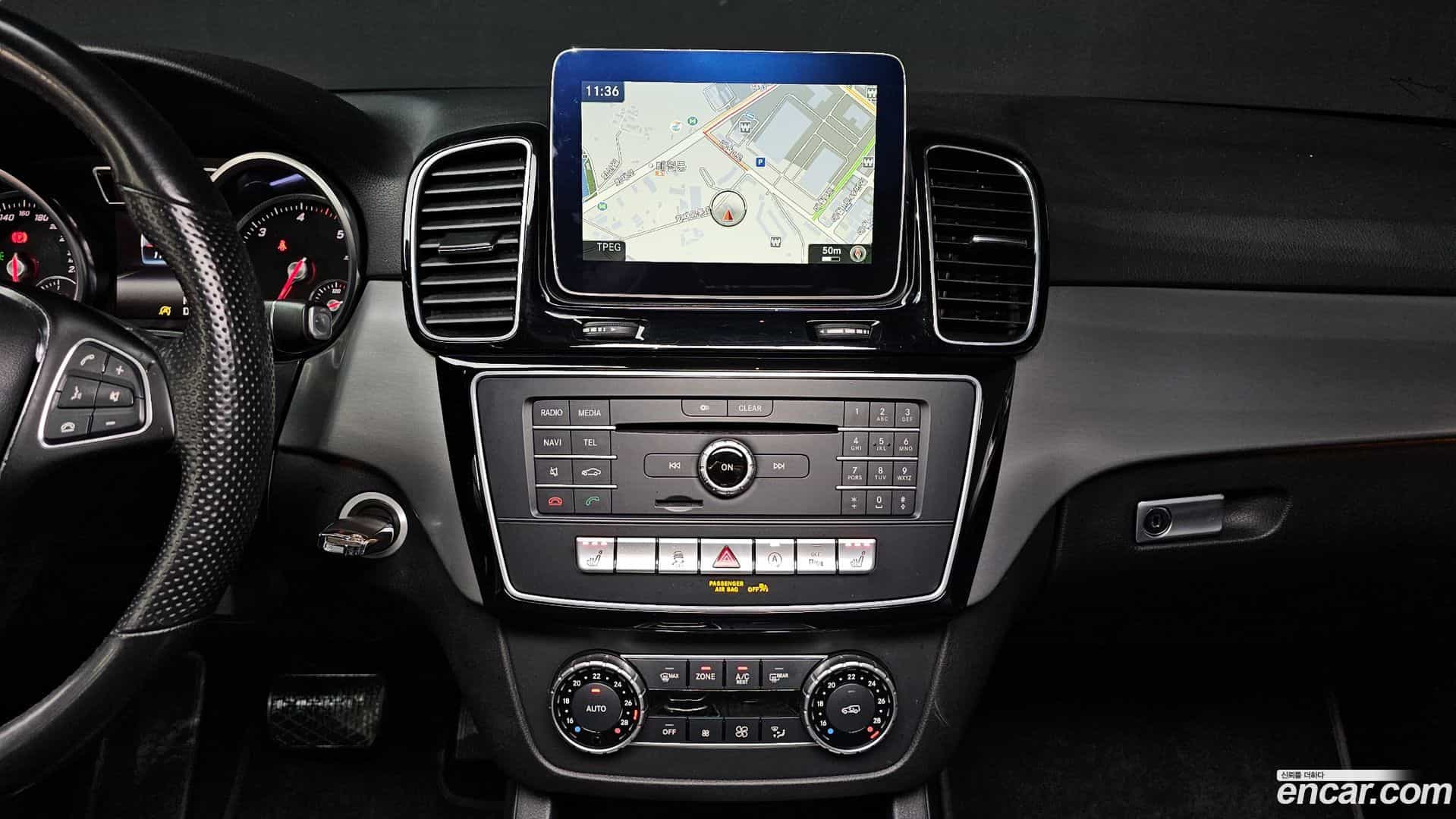 GLE-Class Mercedes-Benz 2018.8-OPTION-016