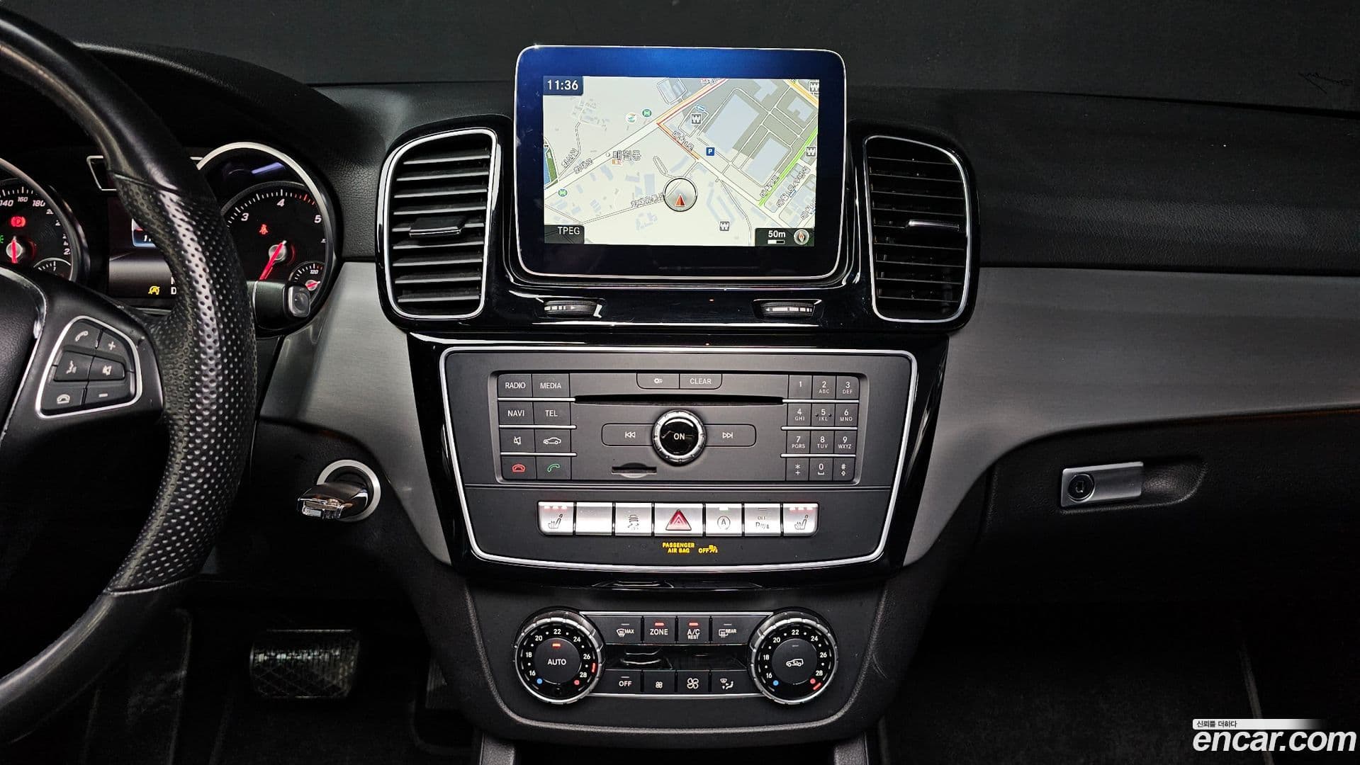 Main__Slider__Photo:GLE-Class Mercedes-Benz 2018.8-11