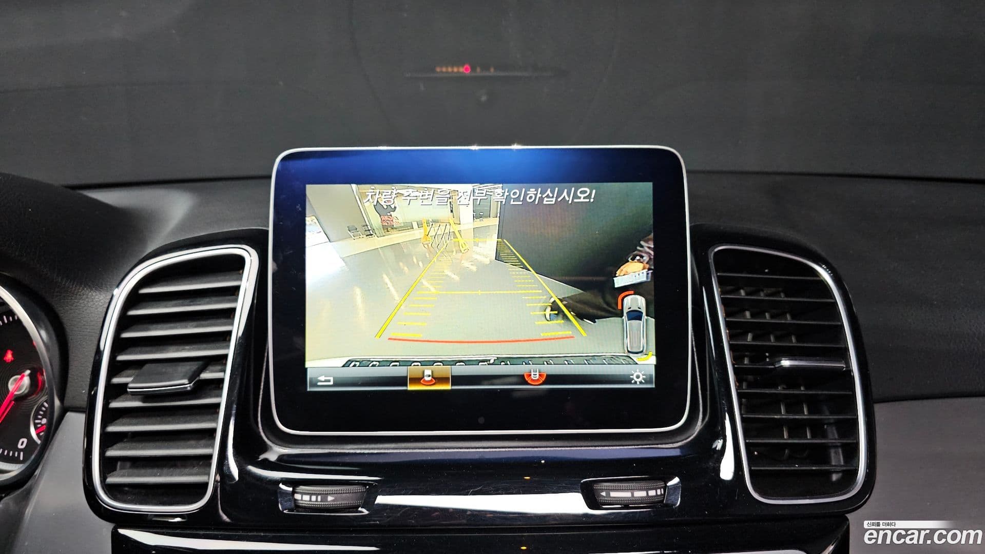 Main__Slider__Photo:GLE-Class Mercedes-Benz 2018.8-12