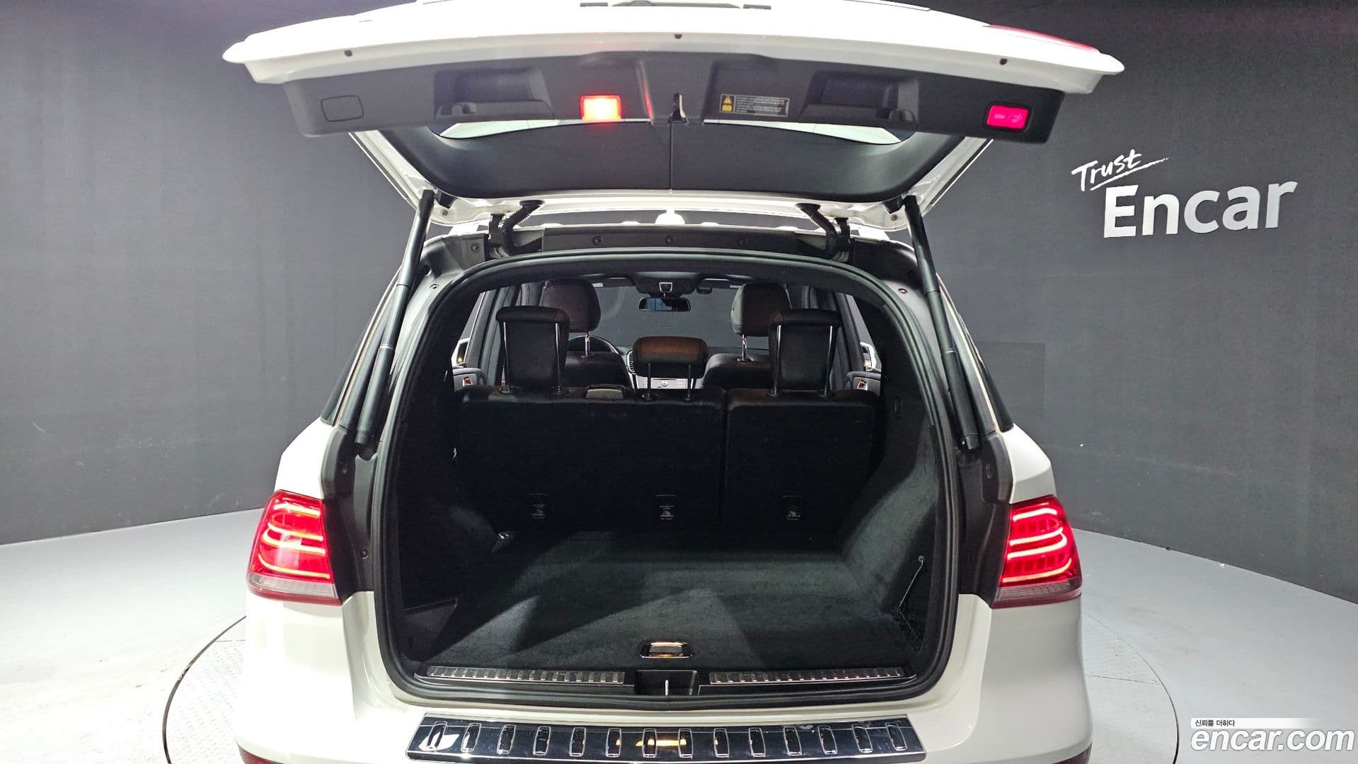 Main__Slider__Photo:GLE-Class Mercedes-Benz 2018.8-19