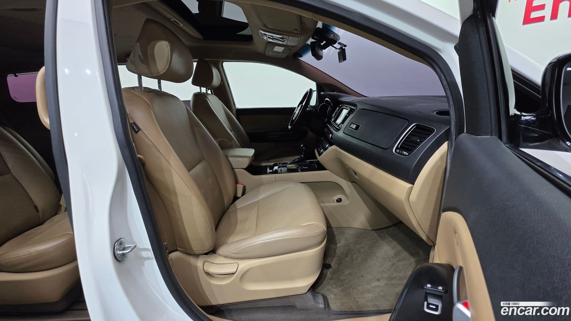 Main__Slider__Photo:Canival Kia 2014.6-9