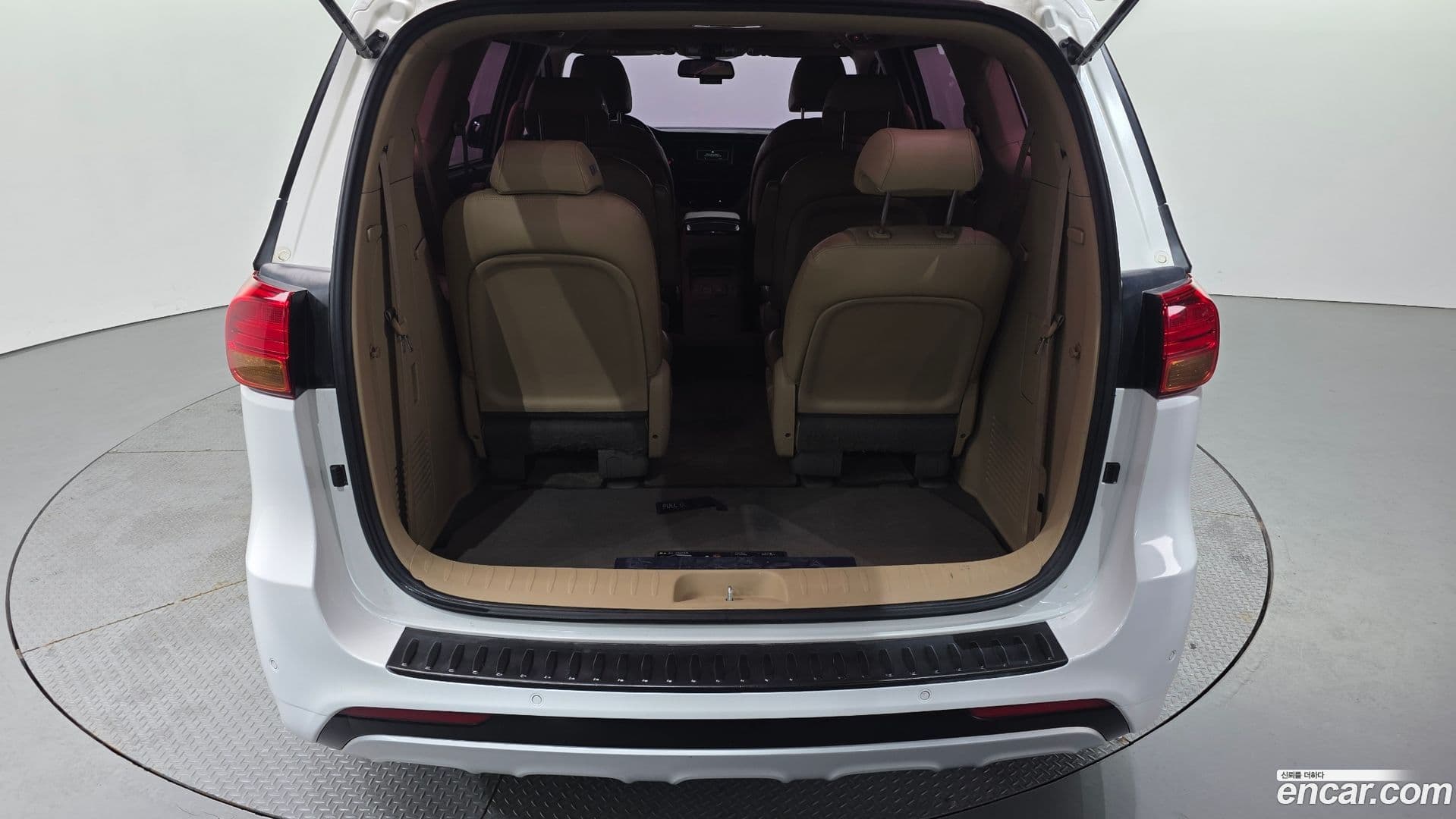 Main__Slider__Photo:Canival Kia 2014.6-18