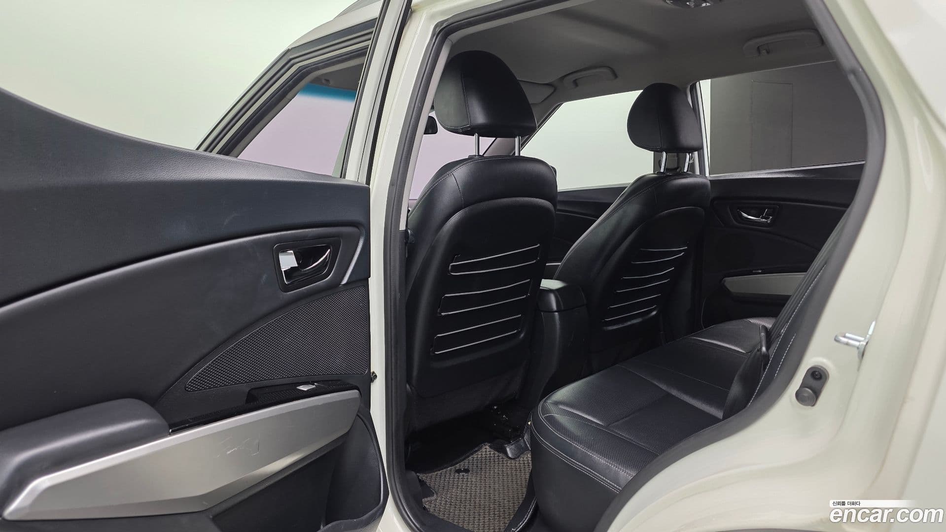 Main__Slider__Photo:TIBOLI KG_Mobility_Ssangyong 2016.1-17