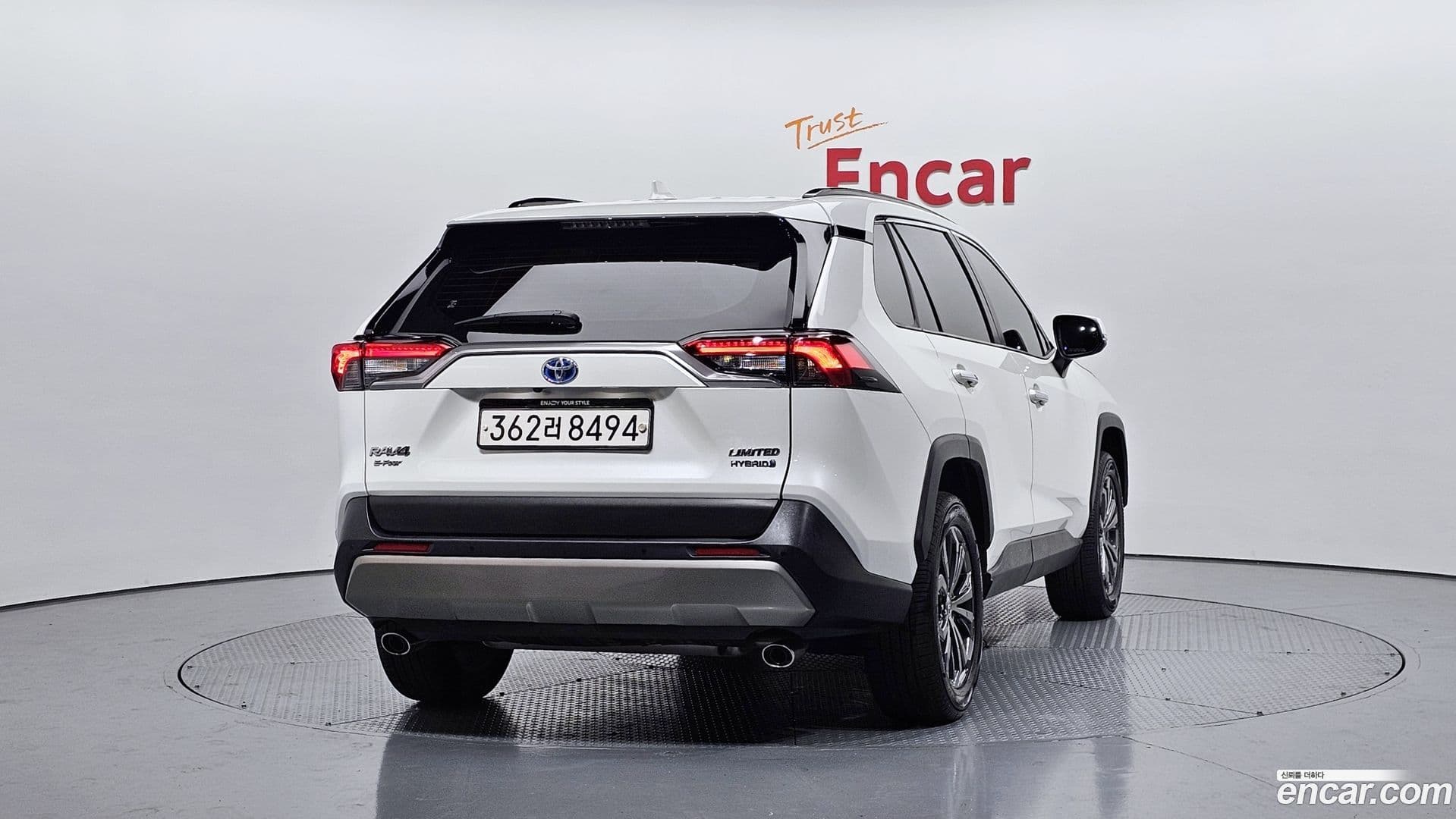 Main__Slider__Photo:RAV4 Toyota 2022.10-3