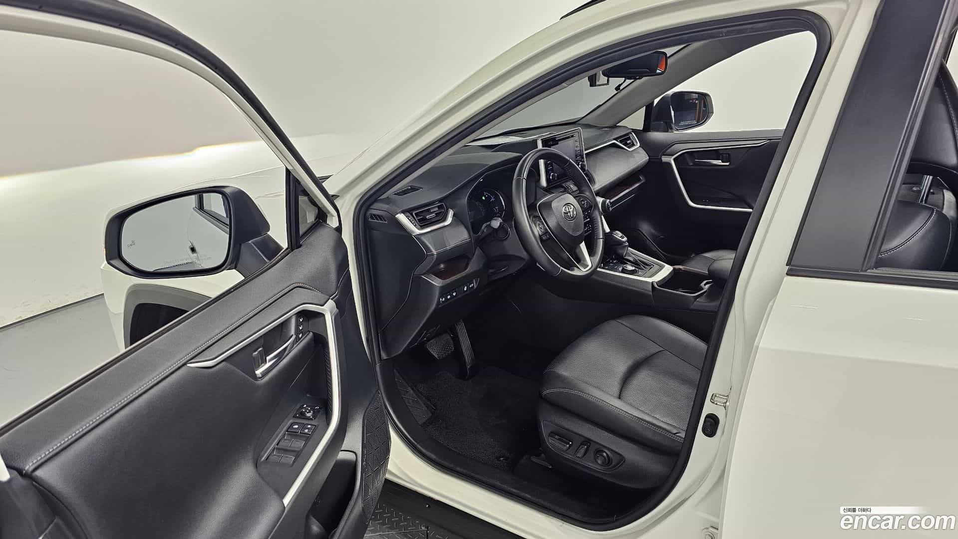 RAV4 Toyota 2022.10-OPTION-015