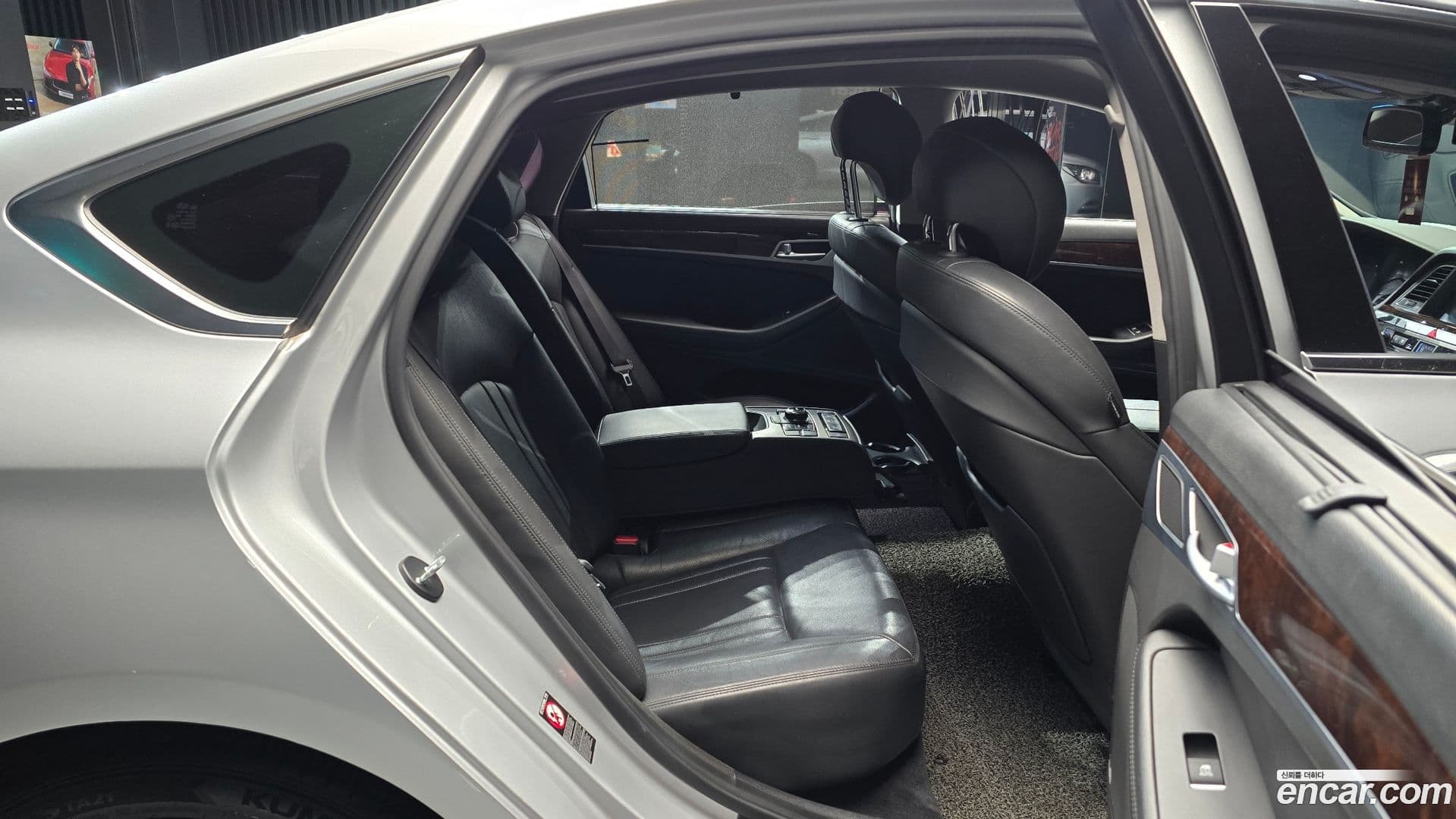 Main__Slider__Photo:Genesis Hyundai 2014.11-11