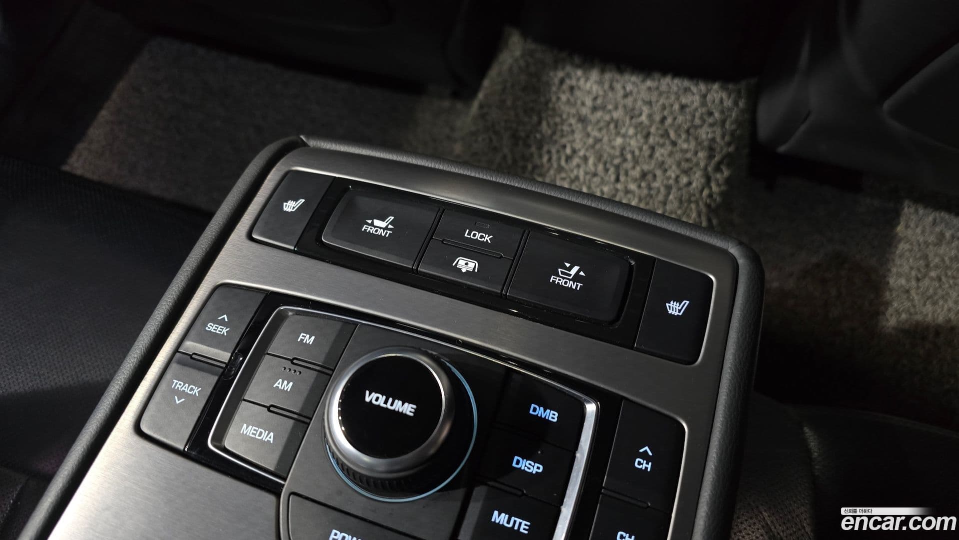 Main__Slider__Photo:Genesis Hyundai 2014.11-17