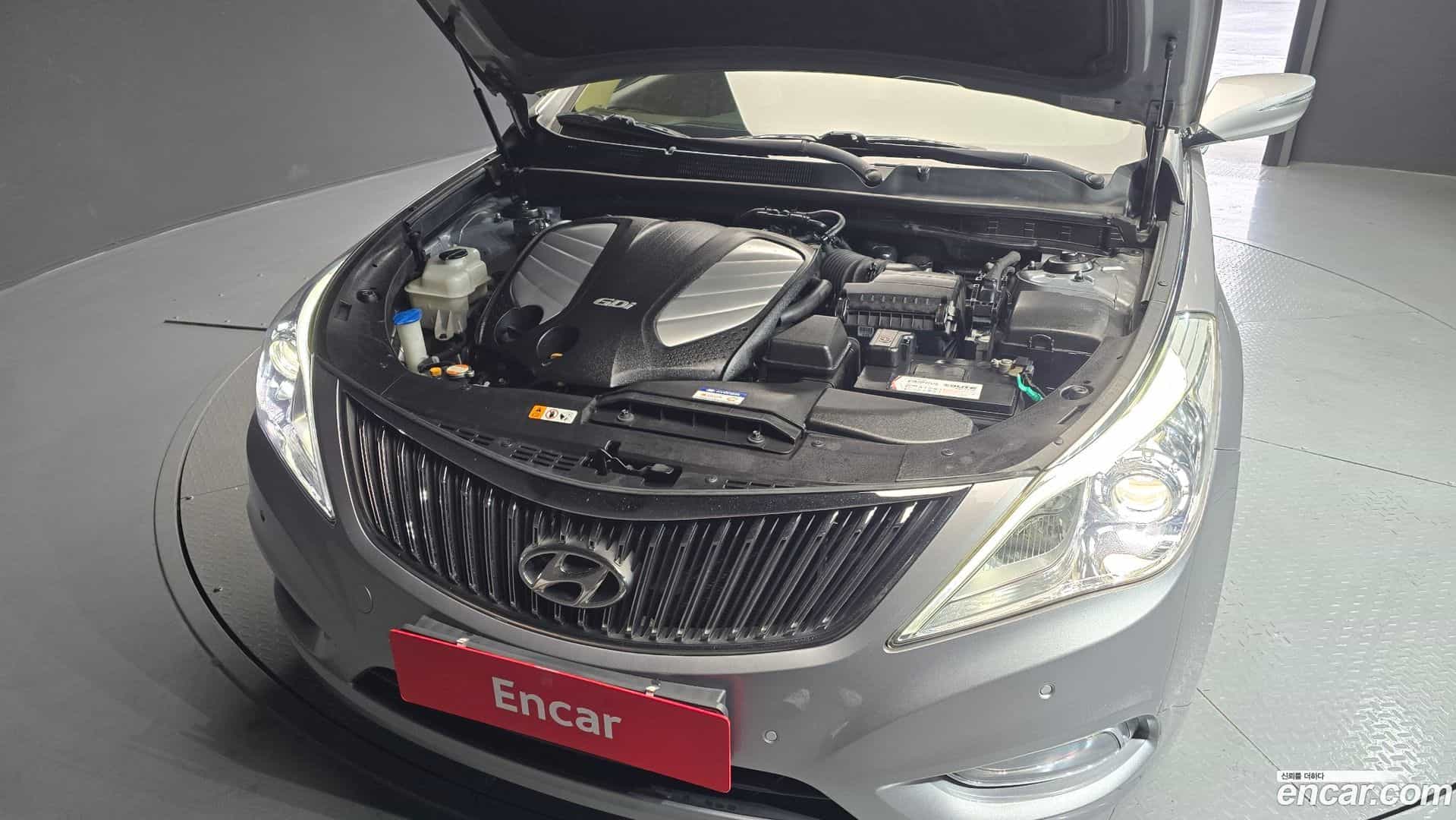 Grandeur Hyundai 2011.2-INNER-006