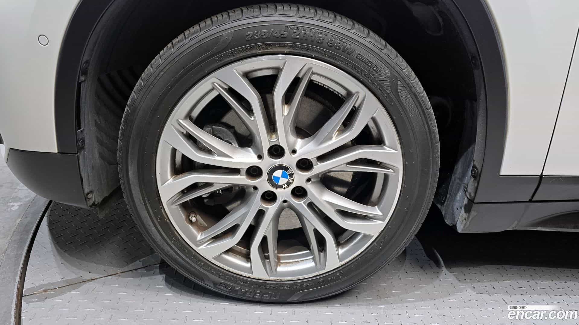 X1 BMW 2018.9-OUTER-005