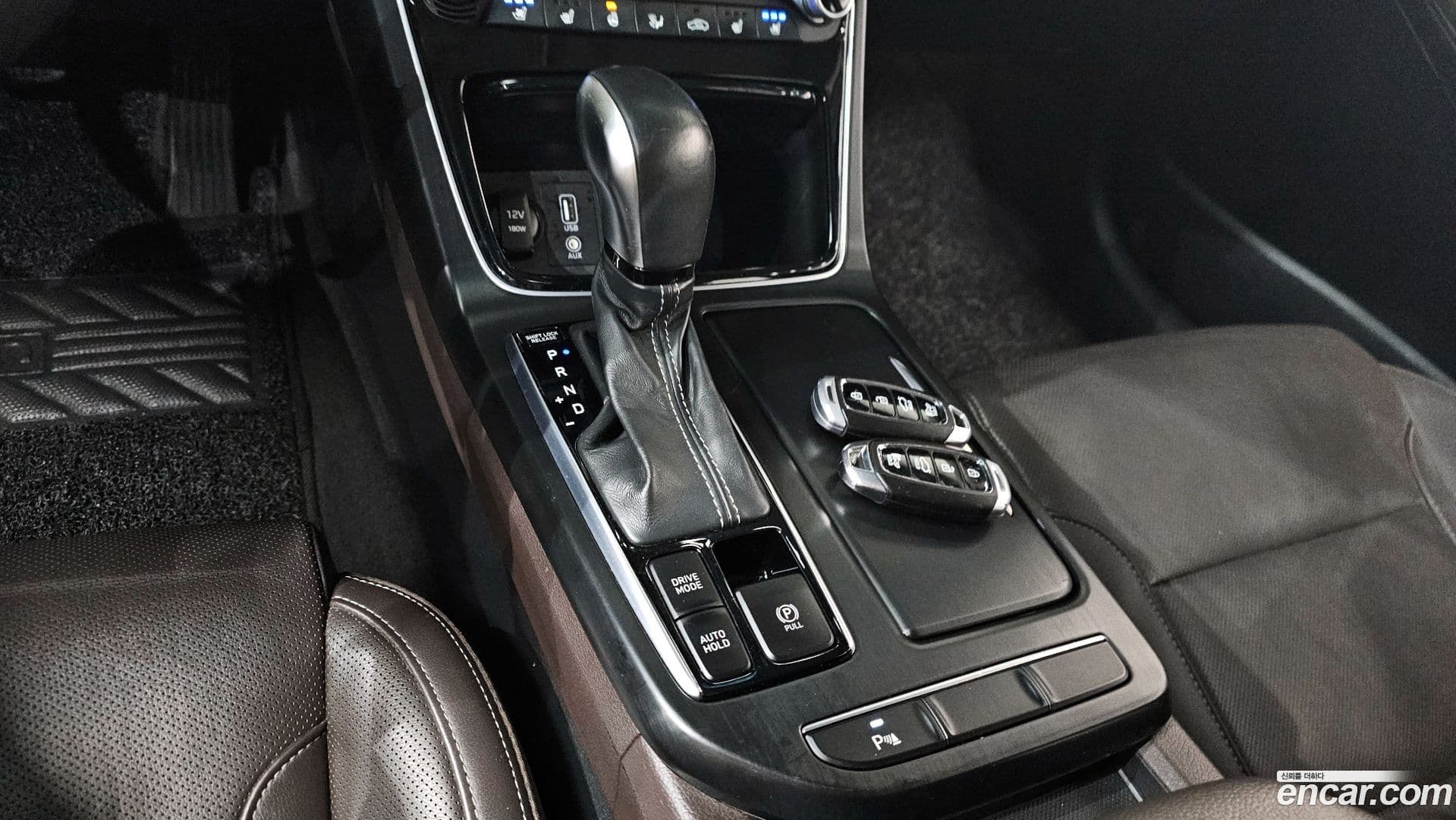 Main__Slider__Photo:Grandeur Hyundai 2017.5-8