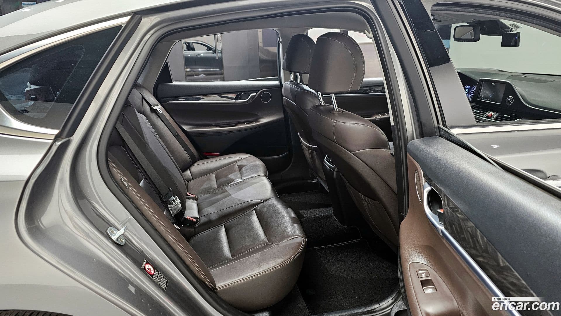 Main__Slider__Photo:Grandeur Hyundai 2017.5-11