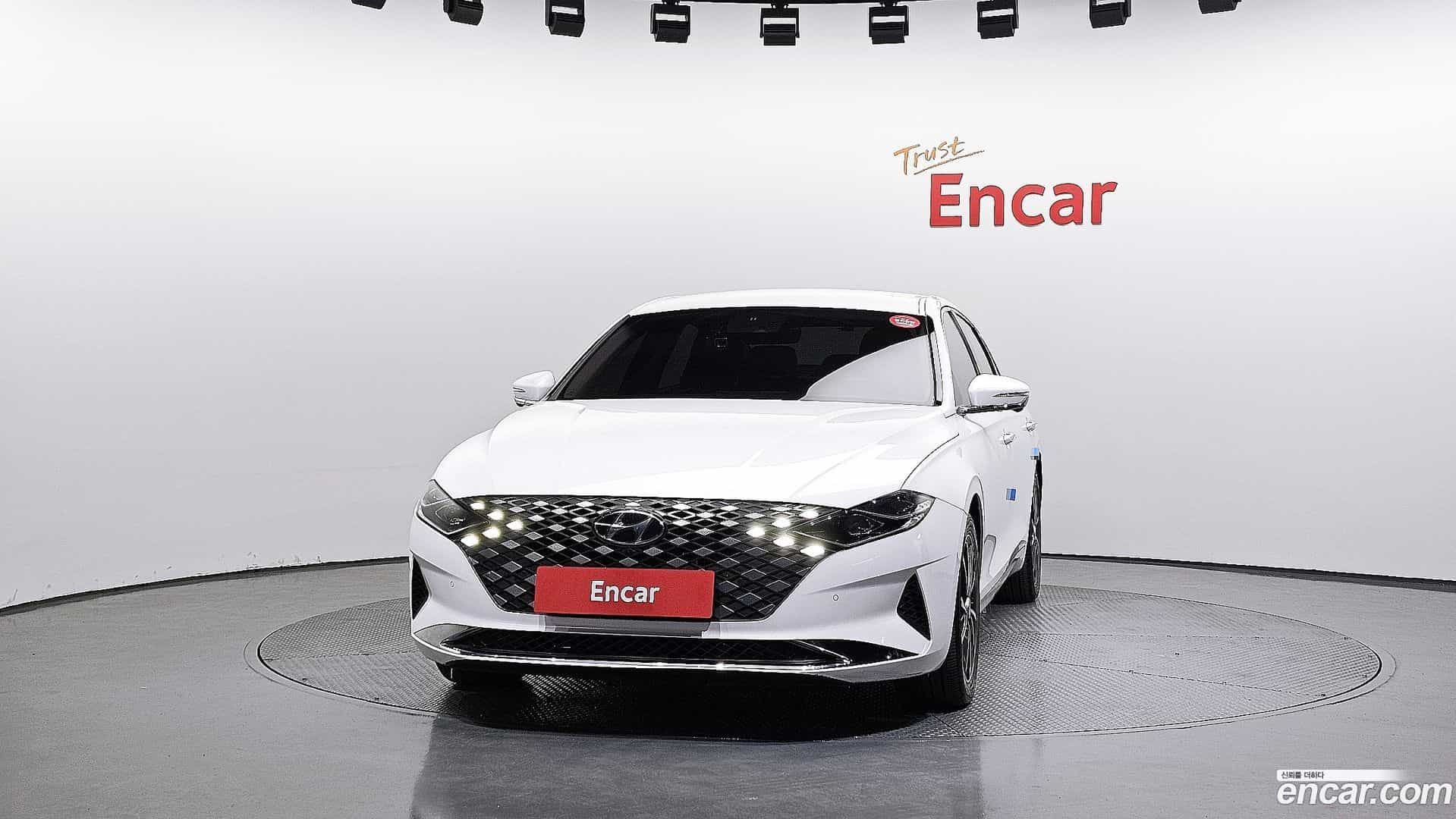 Grandeur Hyundai 2022.2-OUTER-003