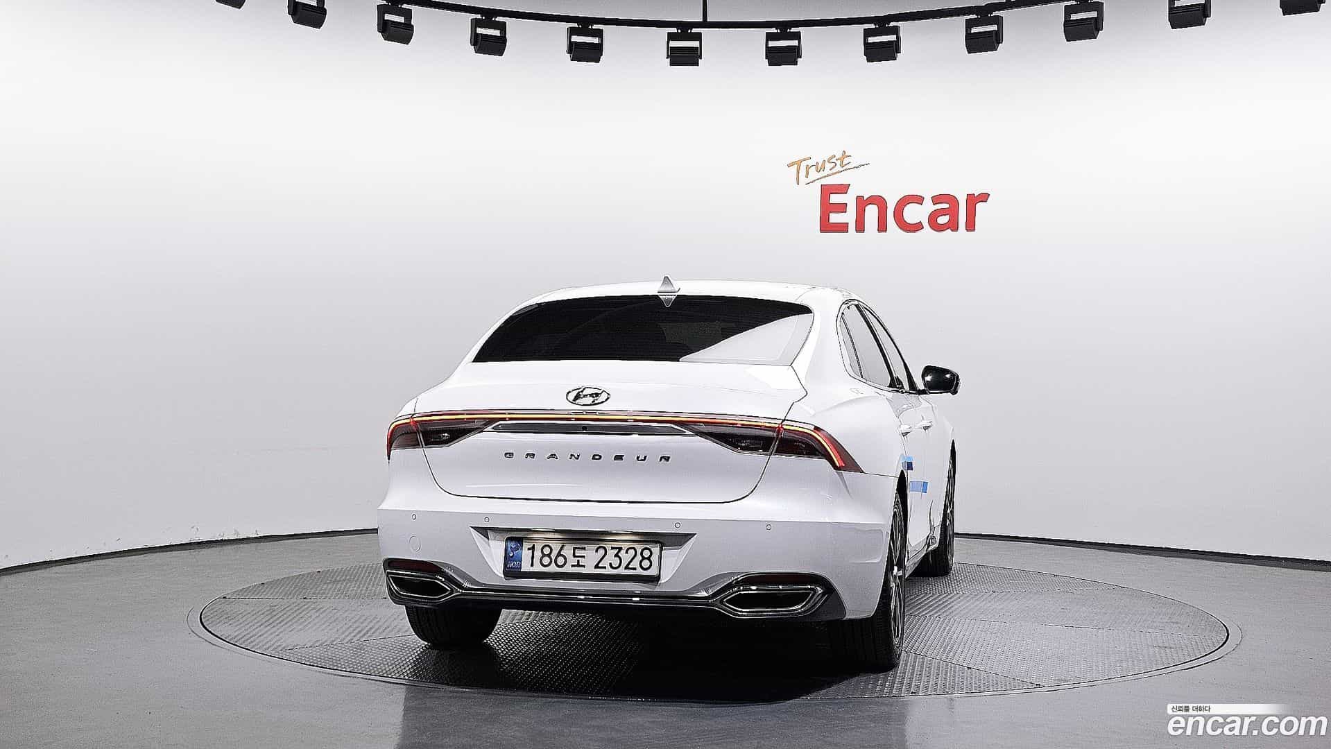 Grandeur Hyundai 2022.2-OUTER-004