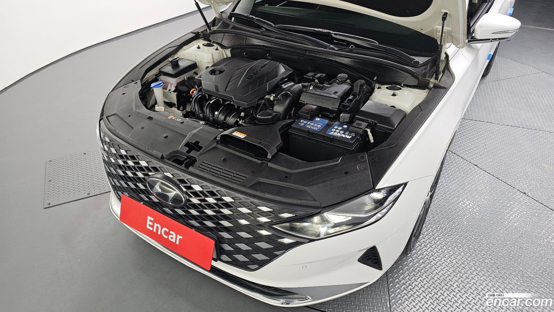 Main__Slider__Photo:Grandeur Hyundai 2022.2-5