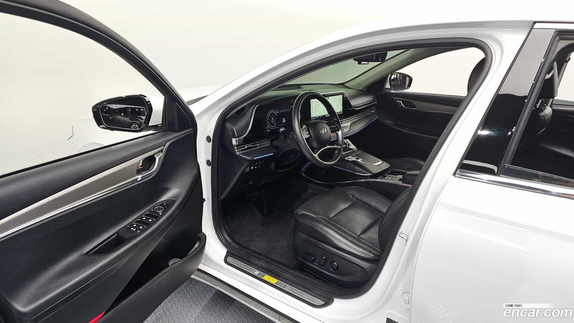 Grandeur Hyundai 2022.2-INNER-010