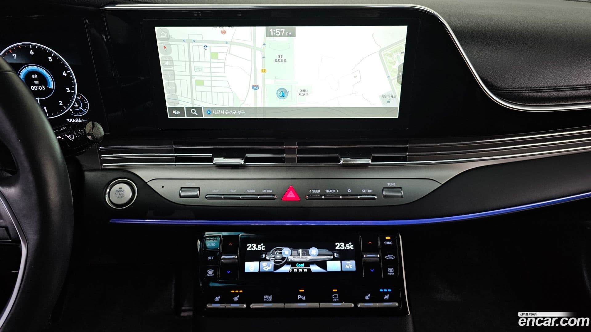 Main__Slider__Photo:Grandeur Hyundai 2022.2-15