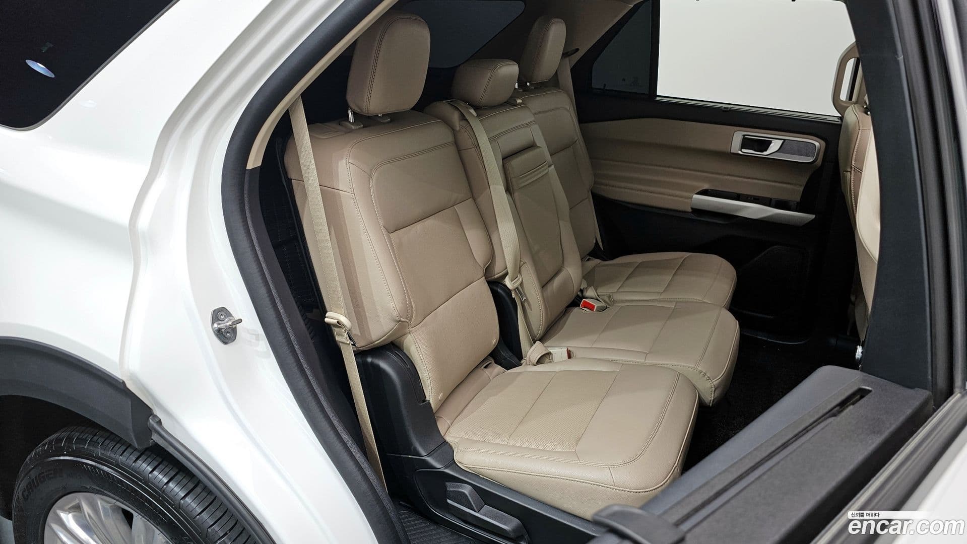 Main__Slider__Photo:Explorer Ford 2022.7-11