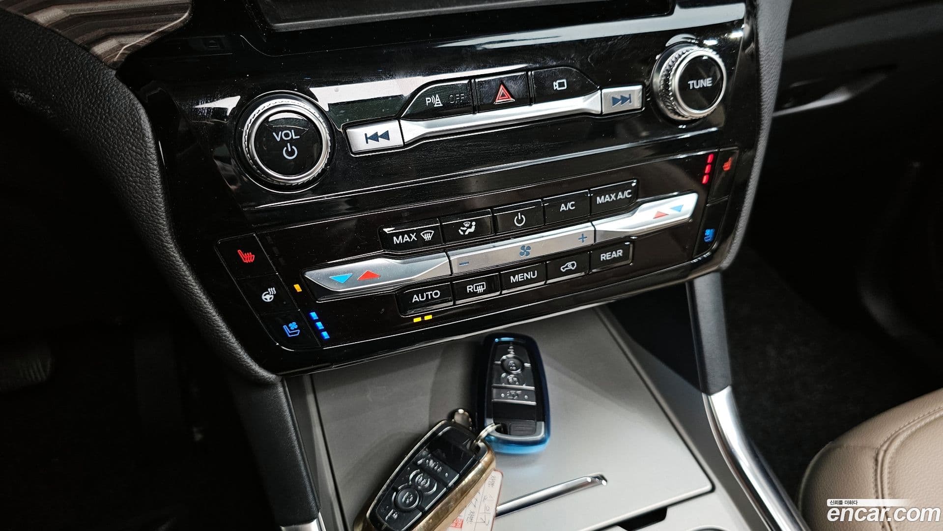 Main__Slider__Photo:Explorer Ford 2022.7-17