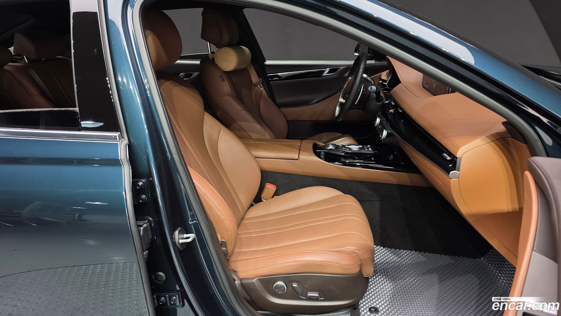 Main__Slider__Photo:G80 Genesis 2022.1-9