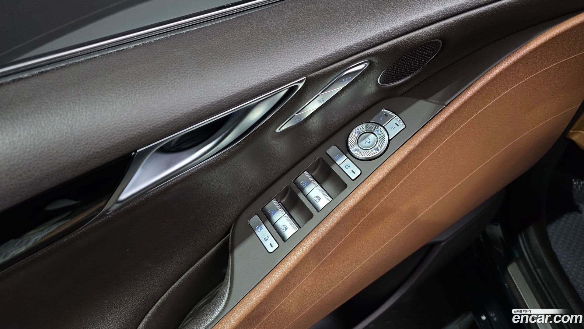 Main__Slider__Photo:G80 Genesis 2022.1-18