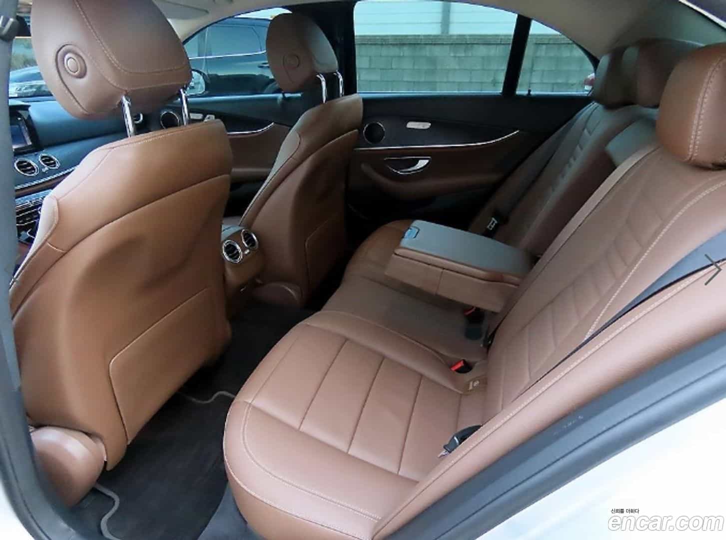 E-Class Mercedes-Benz 2019.4-INNER-006