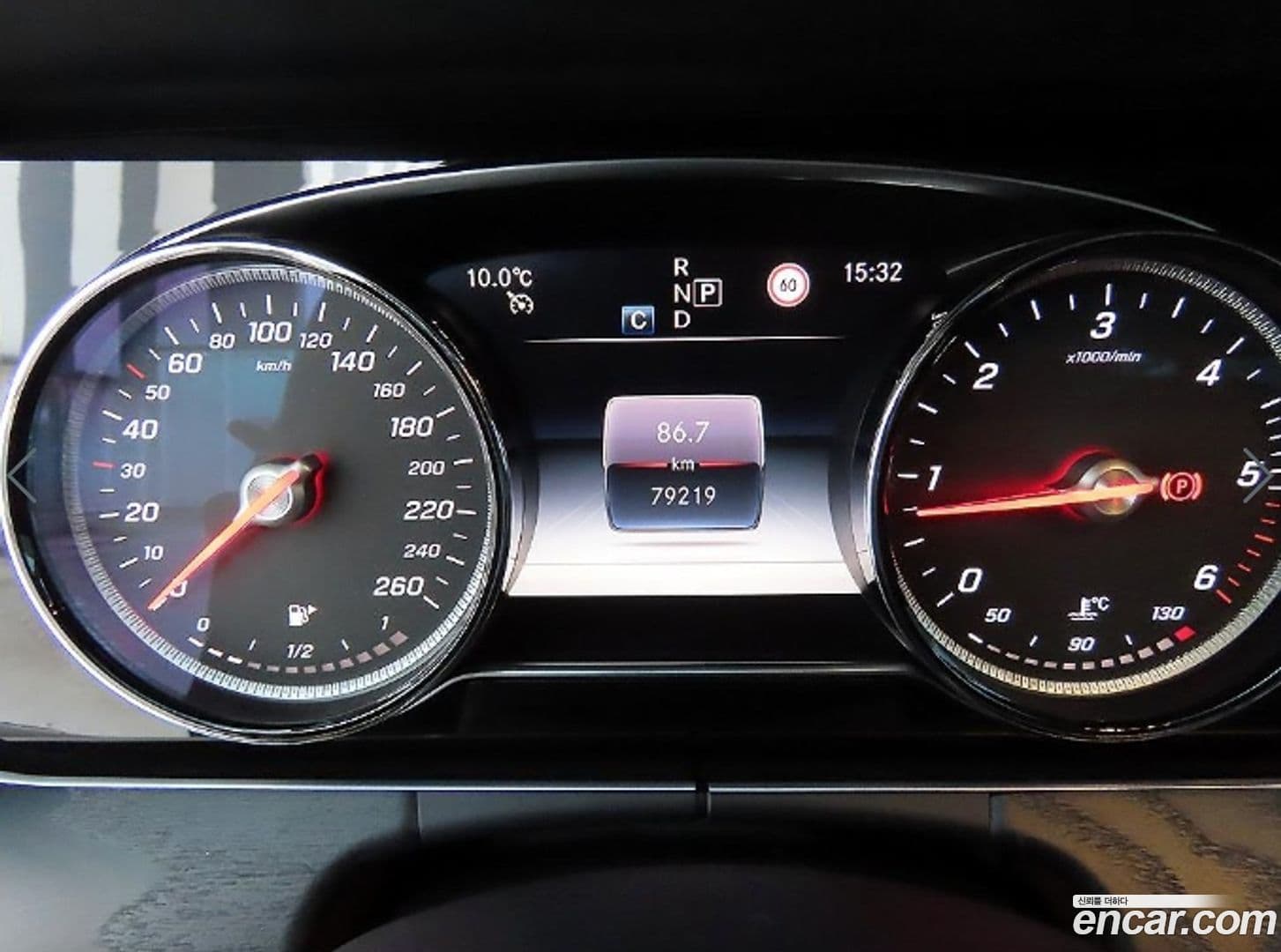 Main__Slider__Photo:E-Class Mercedes-Benz 2019.4-8