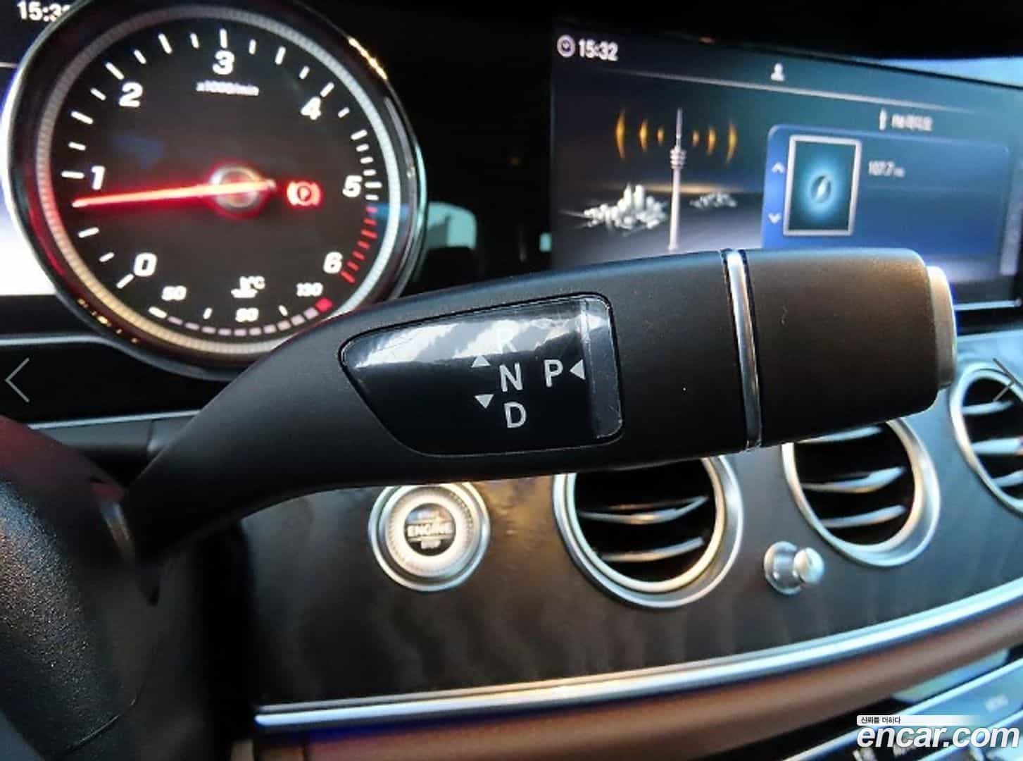 E-Class Mercedes-Benz 2019.4-INNER-010