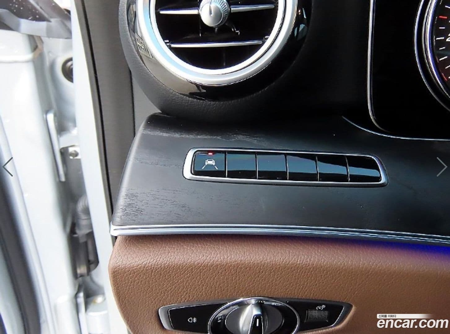 Main__Slider__Photo:E-Class Mercedes-Benz 2019.4-10