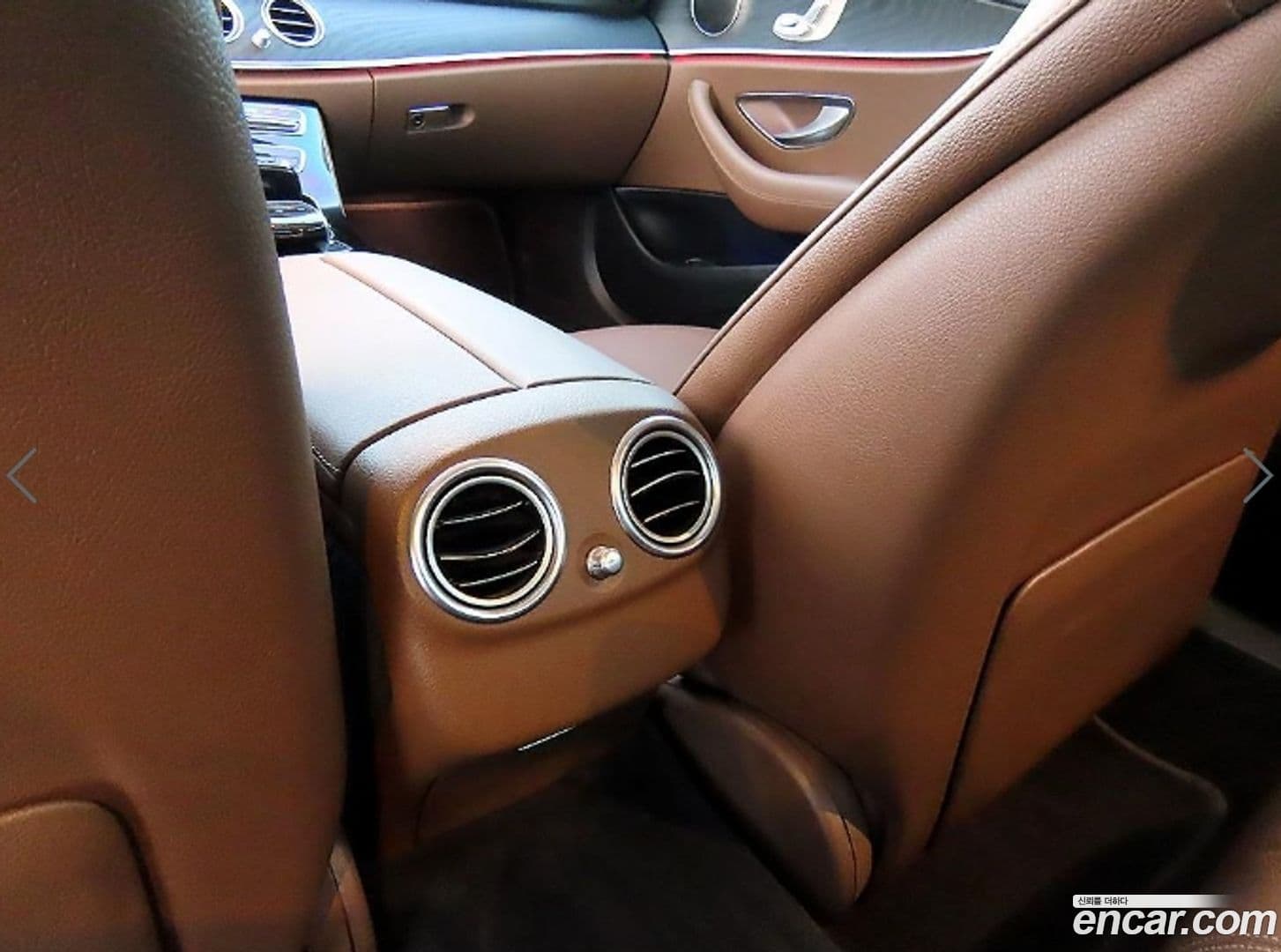 Main__Slider__Photo:E-Class Mercedes-Benz 2019.4-14